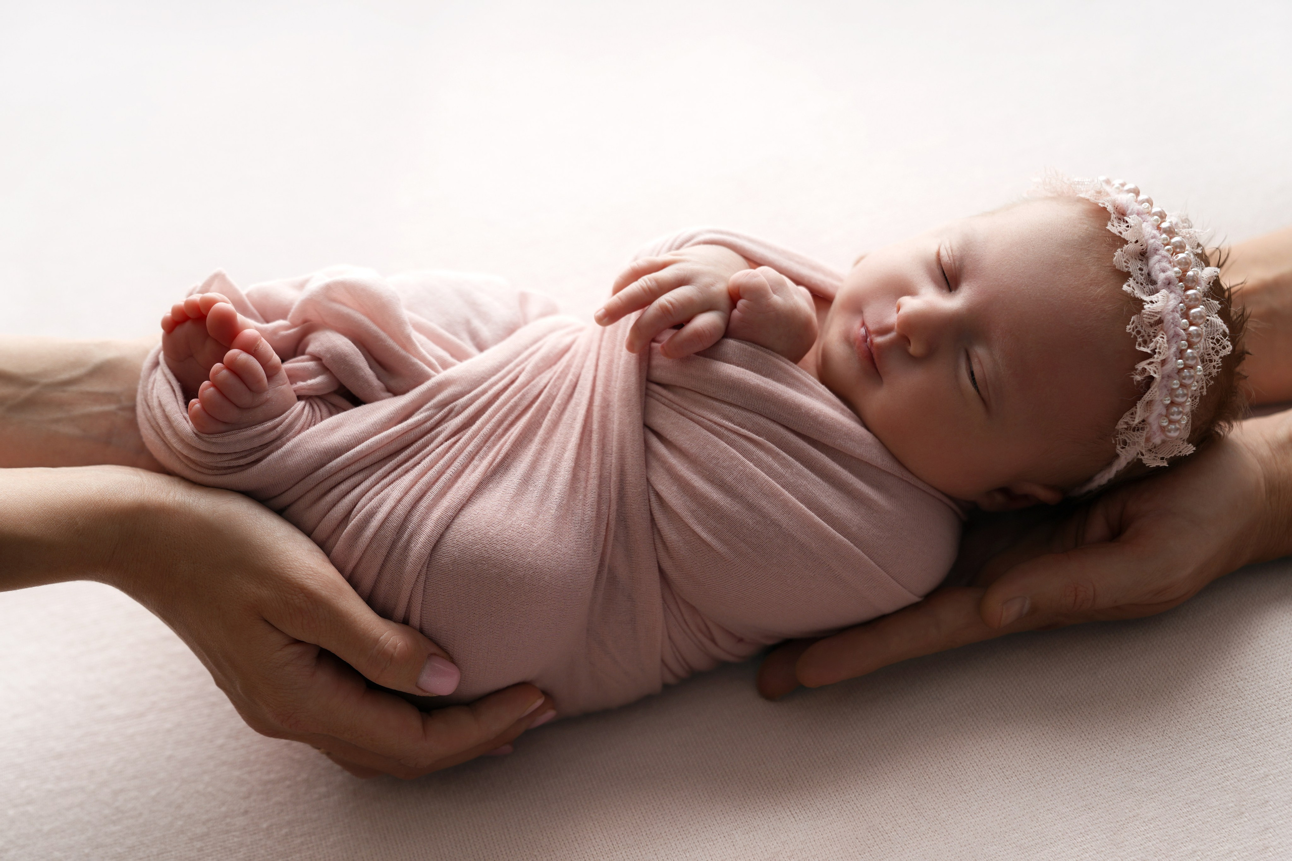 Фотосессия новорожденного (newborn). Фотограф новорожденных, детей до года и беременных в Симферополе