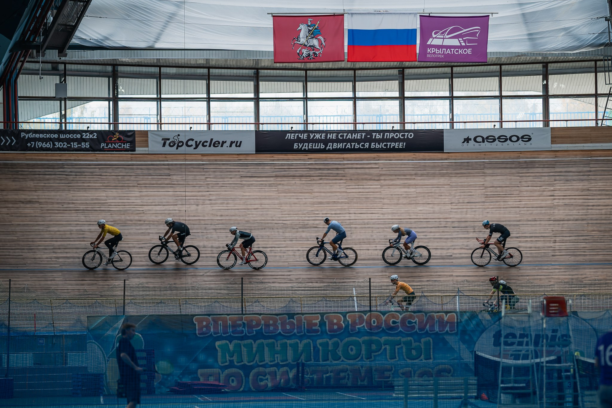 Кубок и чемпионат России по велоспорту на треке 2026. Фоторепортаж с велотрека «Крылатское» | Сергей Чурносов