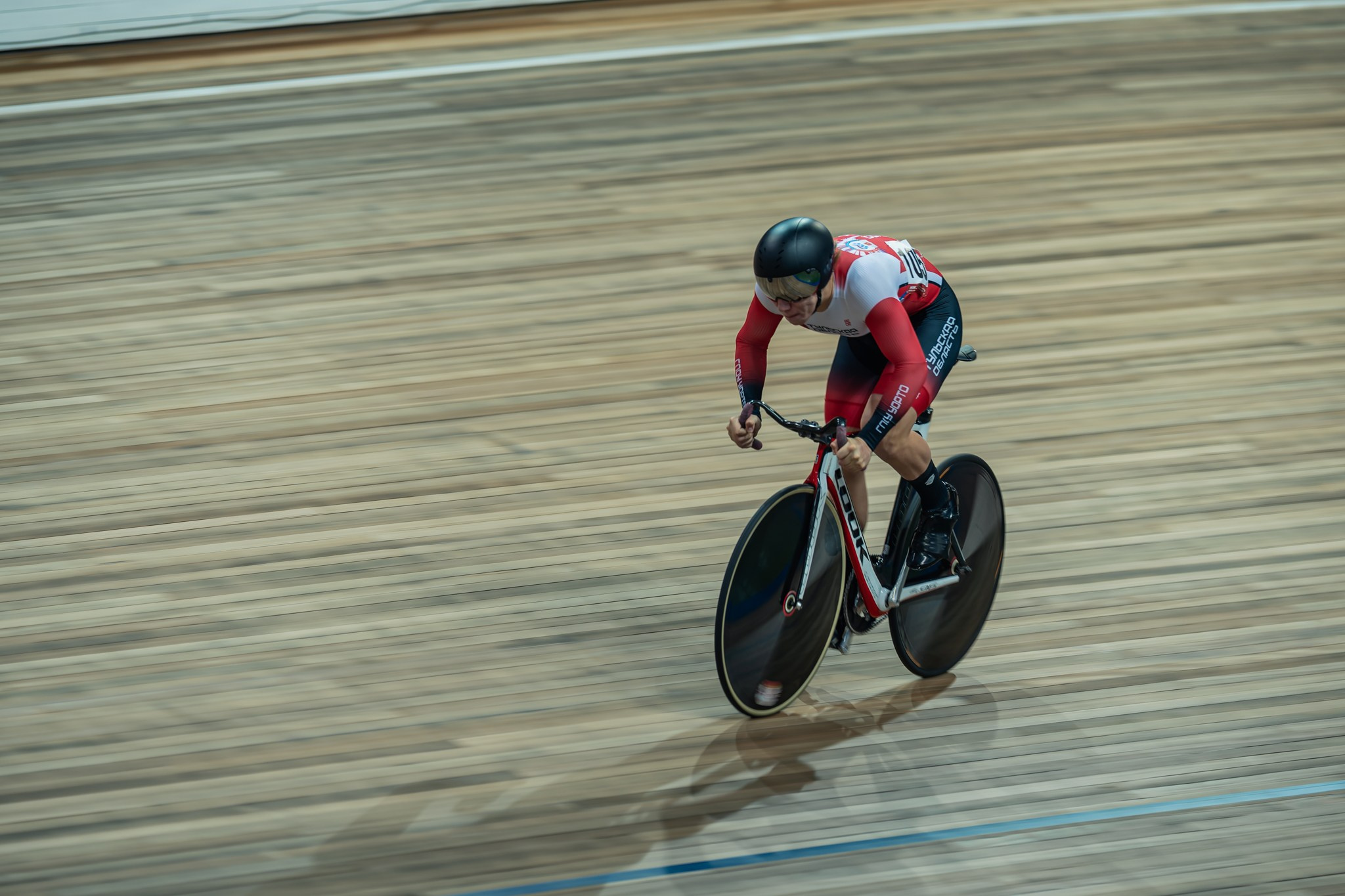 Кубок и чемпионат России по велоспорту на треке 2026. Фоторепортаж с велотрека «Крылатское» | Сергей Чурносов