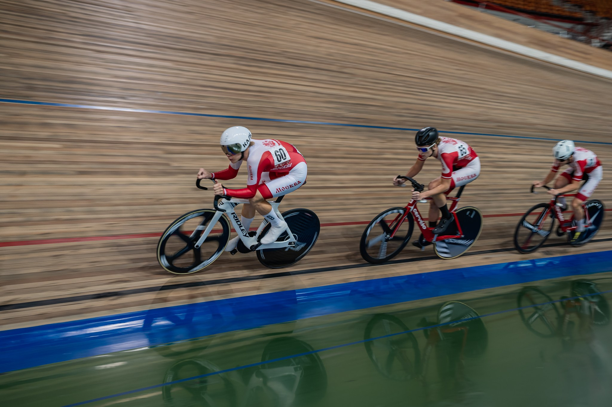 Кубок и чемпионат России по велоспорту на треке 2026. Фоторепортаж с велотрека «Крылатское» | Сергей Чурносов