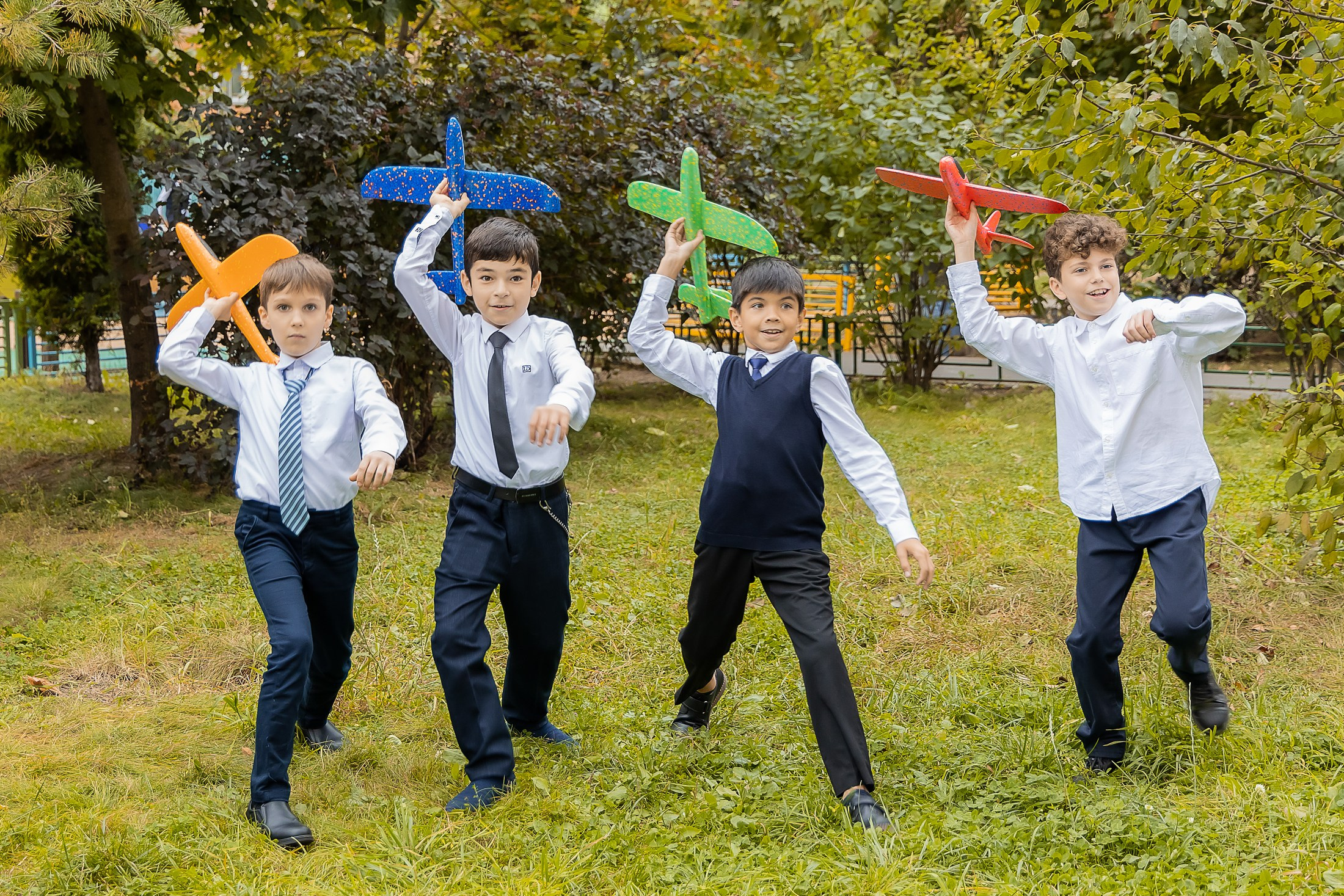 Подготовка к осеннему фотопроекту на улице для начальных классов. Выпускные альбомы в Мытищи Москве и Московской области