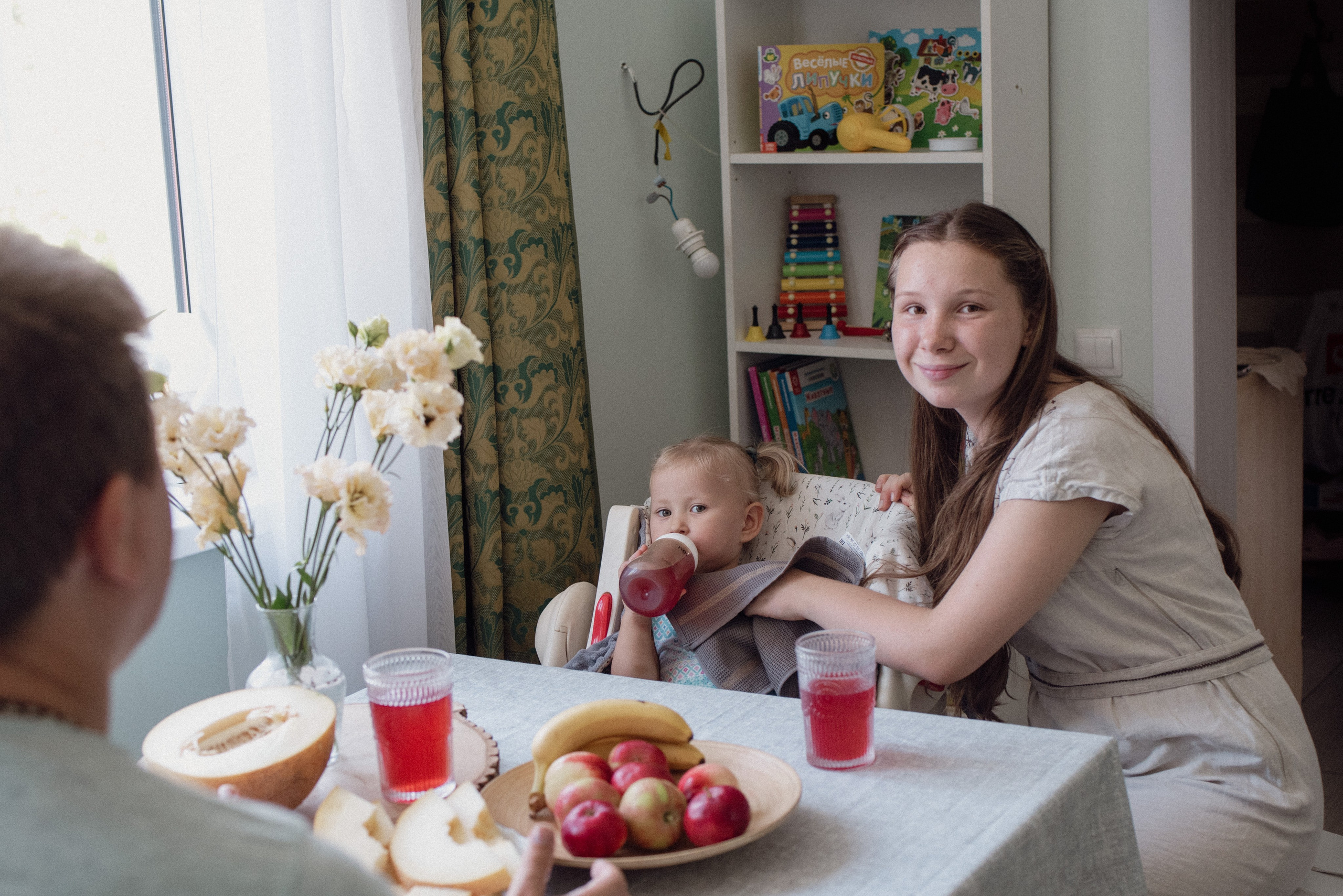 Семья Марины дома. Семейный фотограф в Севастополе Куценко Светлана