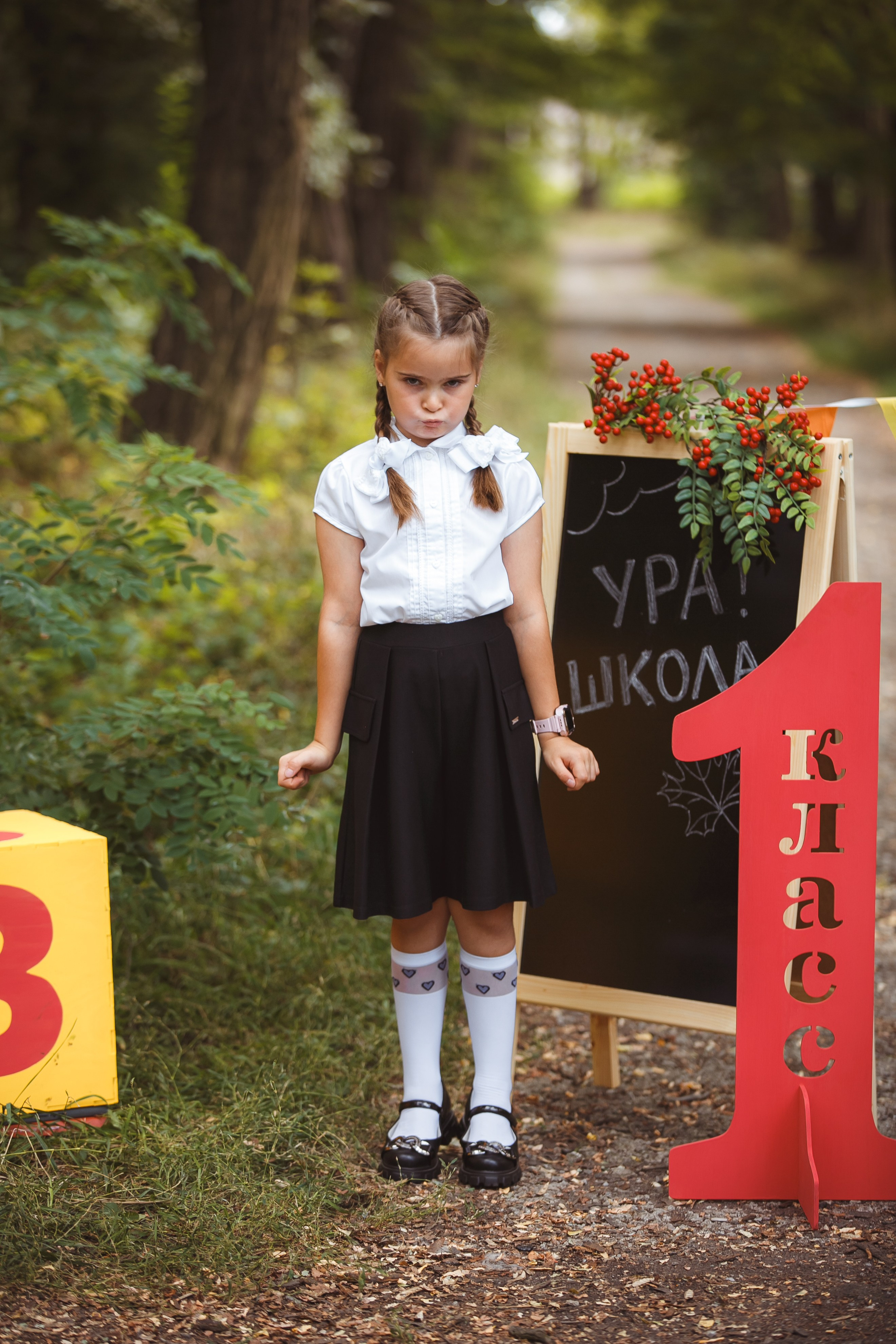 «Здравствуй школа». Выпускные альбомы в Донецке и ДНР. Фотограф Донецк и ДНР