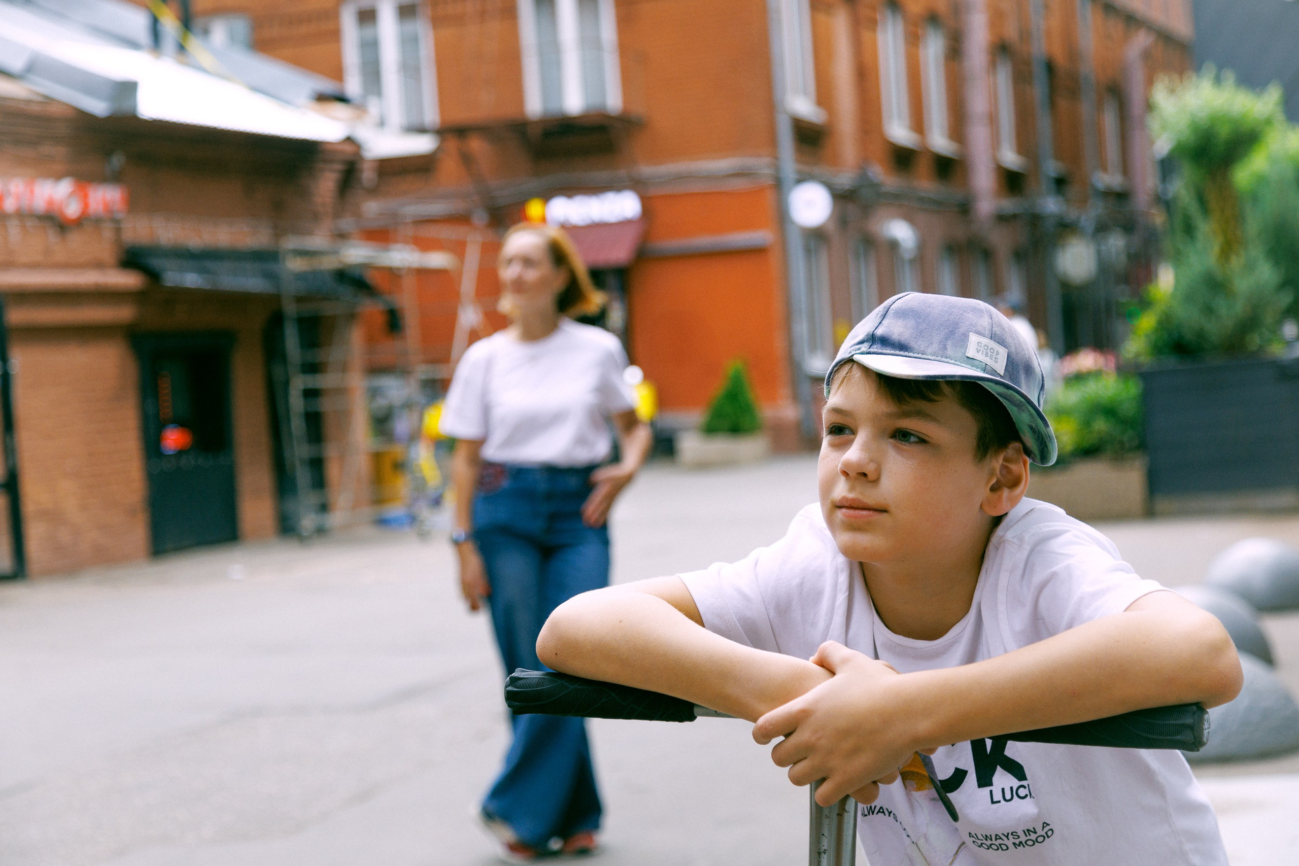 Фотосессия Мама и Сын в городе. Семейный фотограф в Москве Влада Лунина
