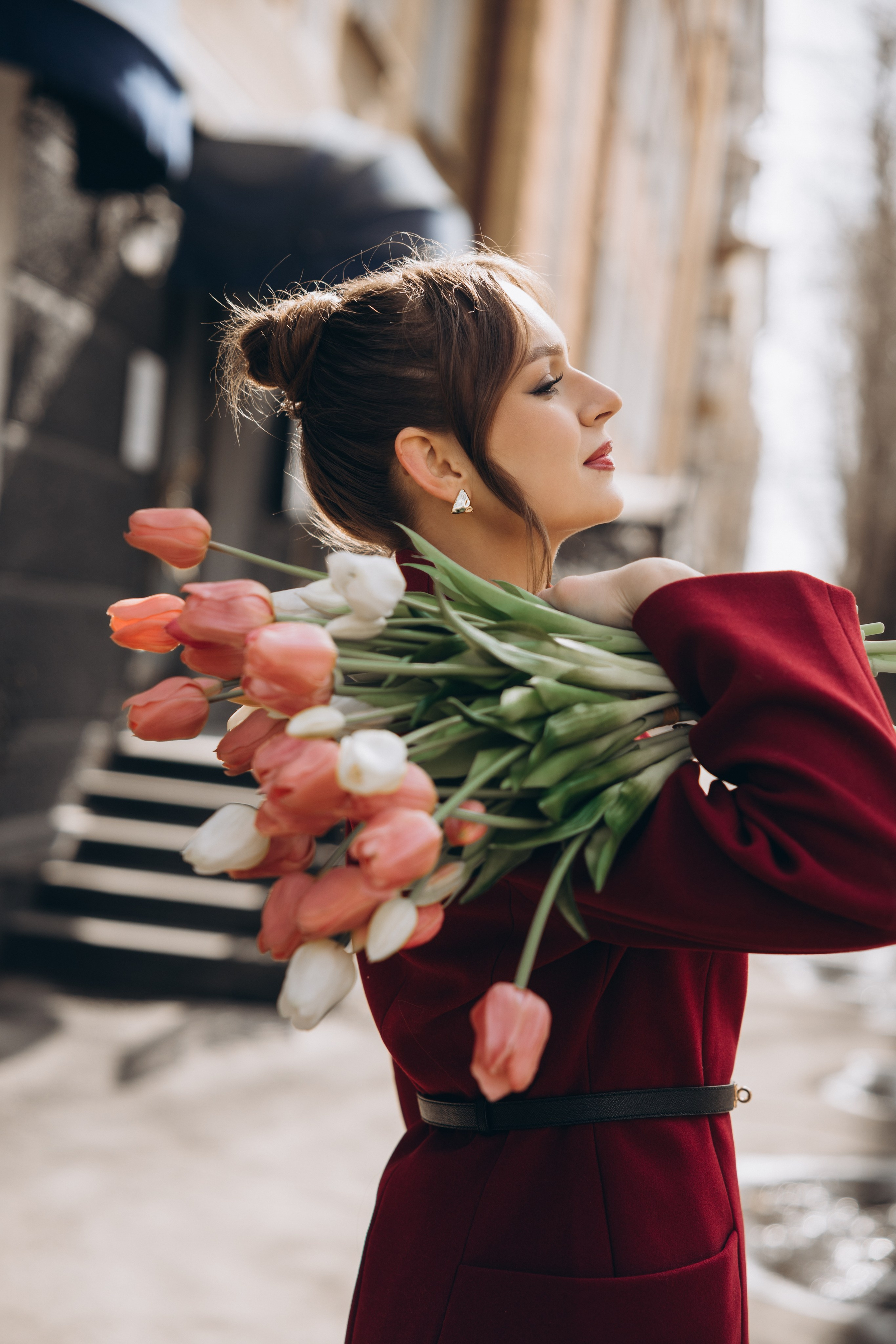 Прогулка с тюльпанами. Свадебный, семейный фотограф в Иркутске Светлана Макаричева