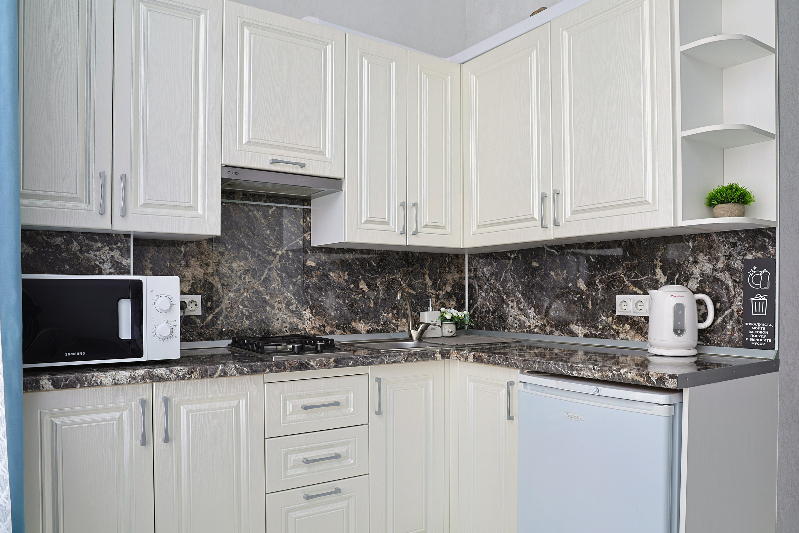 Подготовка к съёмке и фото студии в Геленджике для посуточной аренды. Интерьерная съёмка и подготовка недвижимости к аренде/продаже. Геленджик, Краснодарский край — Юлия Софронова, Art Sea Homes