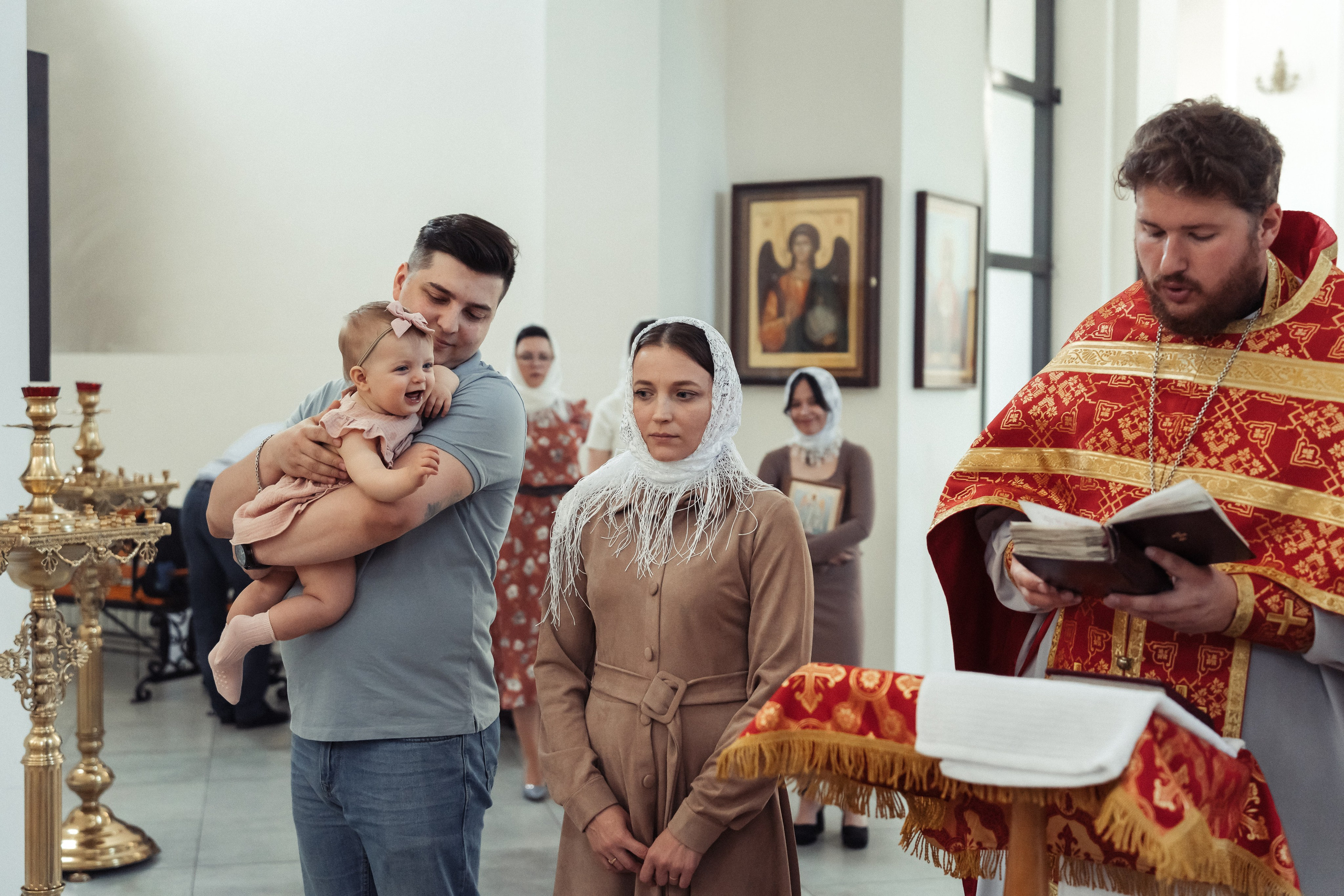 Фотограф на таинство крещения в Воронеже. Фотограф для семей и экспертов в г. Воронеж Ирина Круглова