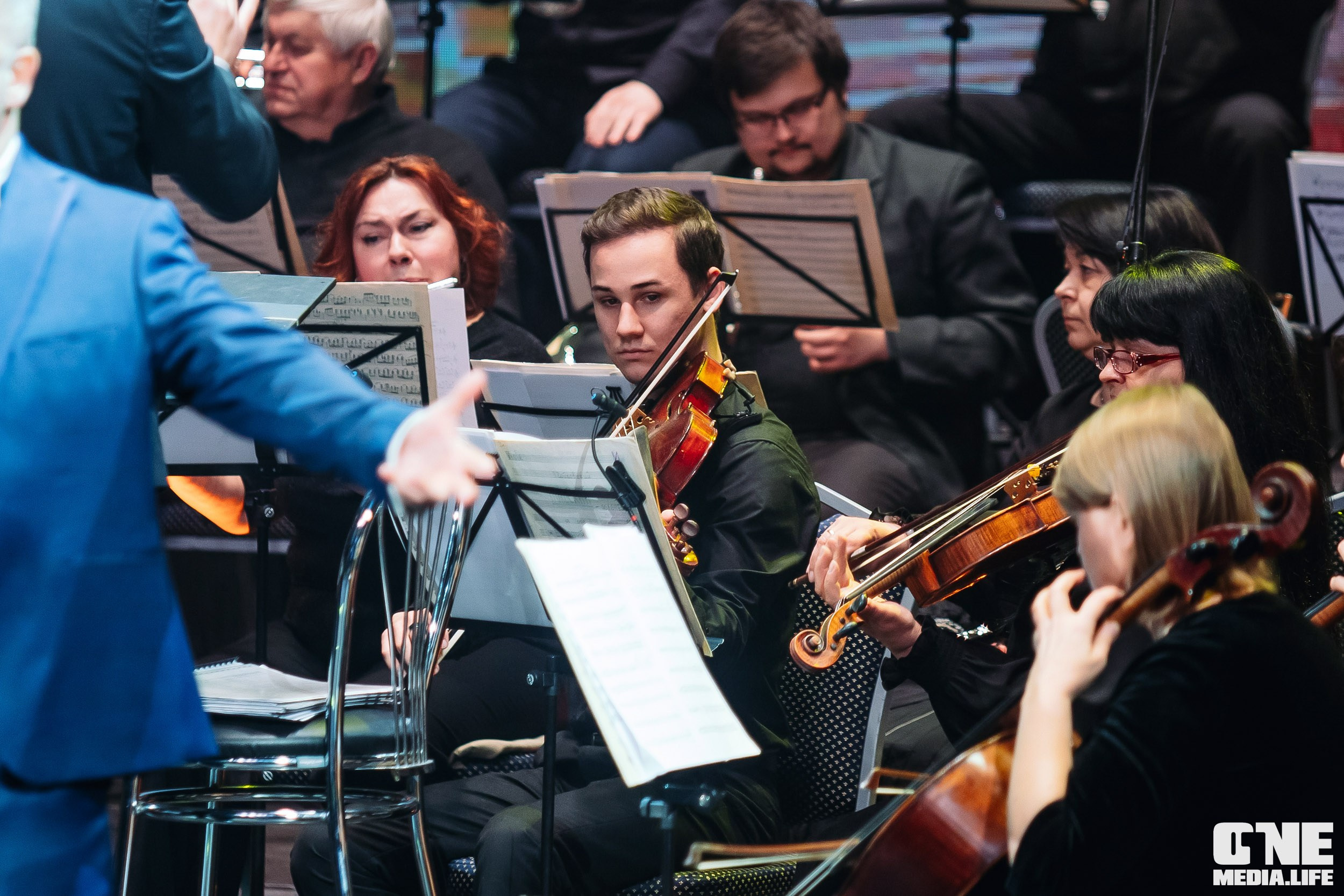 Концерт 8 марта в Янтарь холл. One Media Life: фоторепортажи, фотоотчеты с мероприятий и заведений