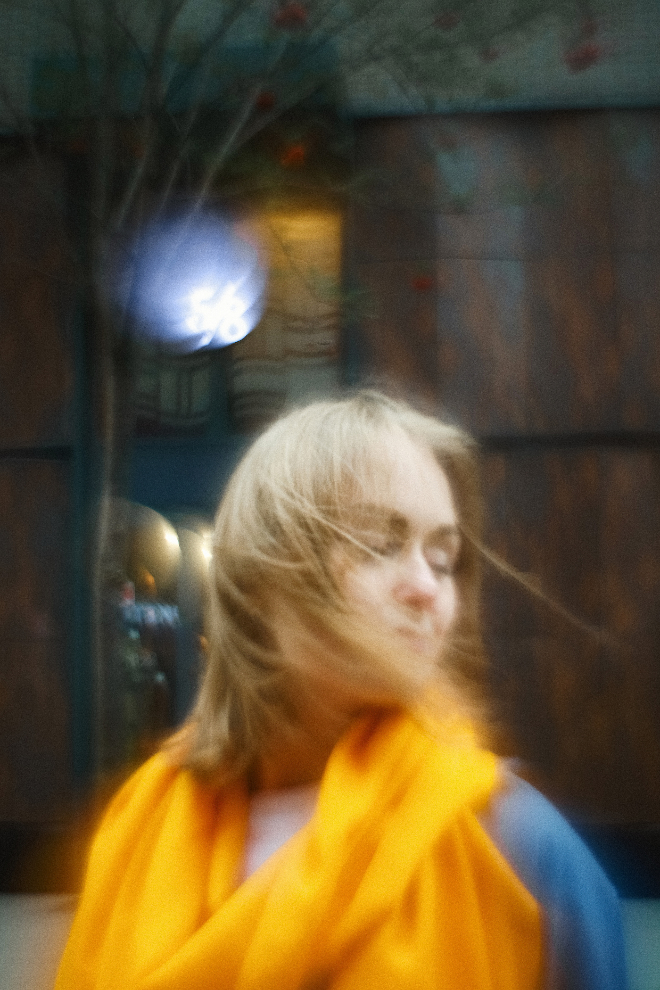 Фотопрогулка в ЗилАрт. Женская индивидуальная фотосессия. Портретный и семейный фотограф в Москве Мария Рослякова