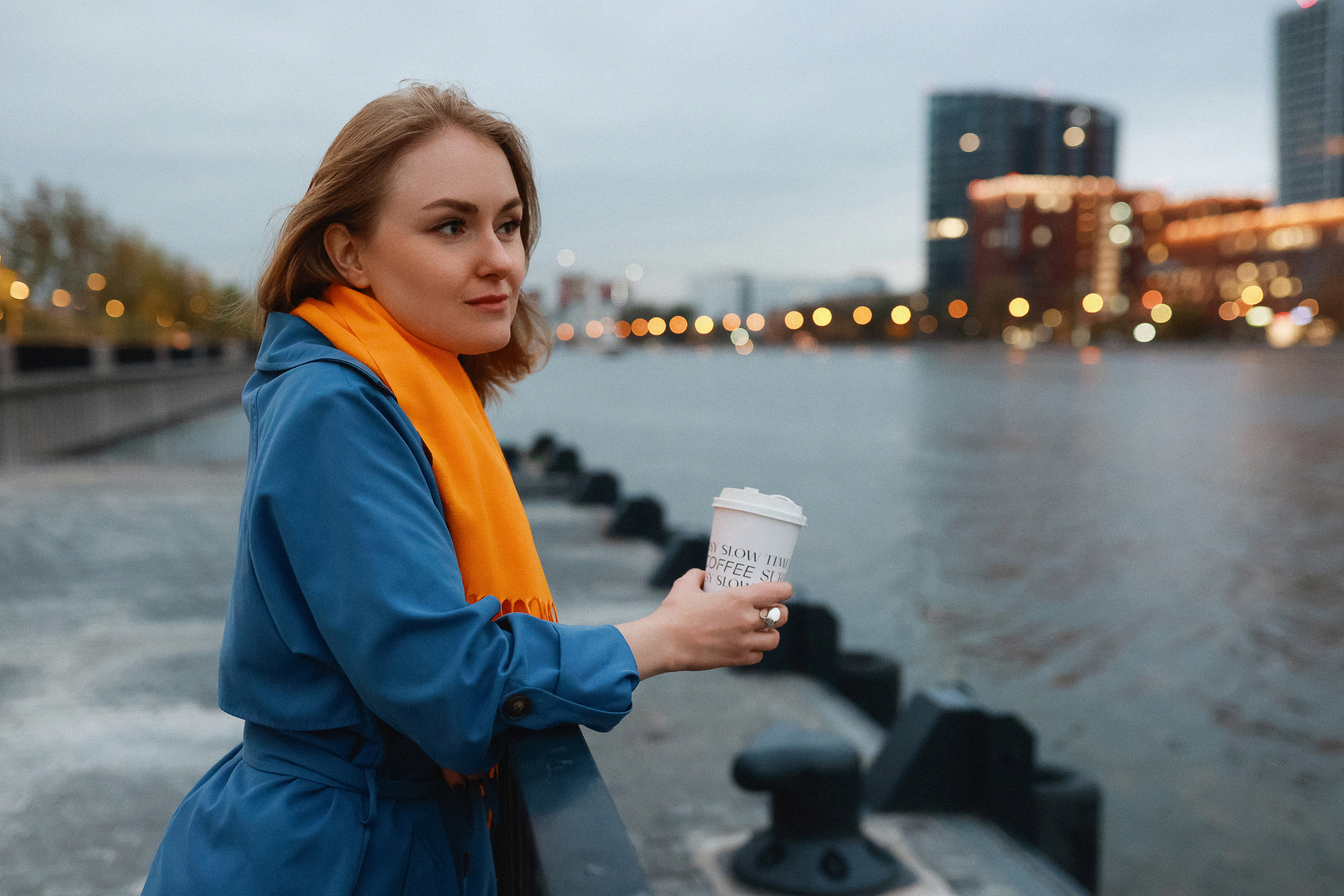 Фотопрогулка в ЗилАрт. Женская индивидуальная фотосессия. Портретный и семейный фотограф в Москве Мария Рослякова