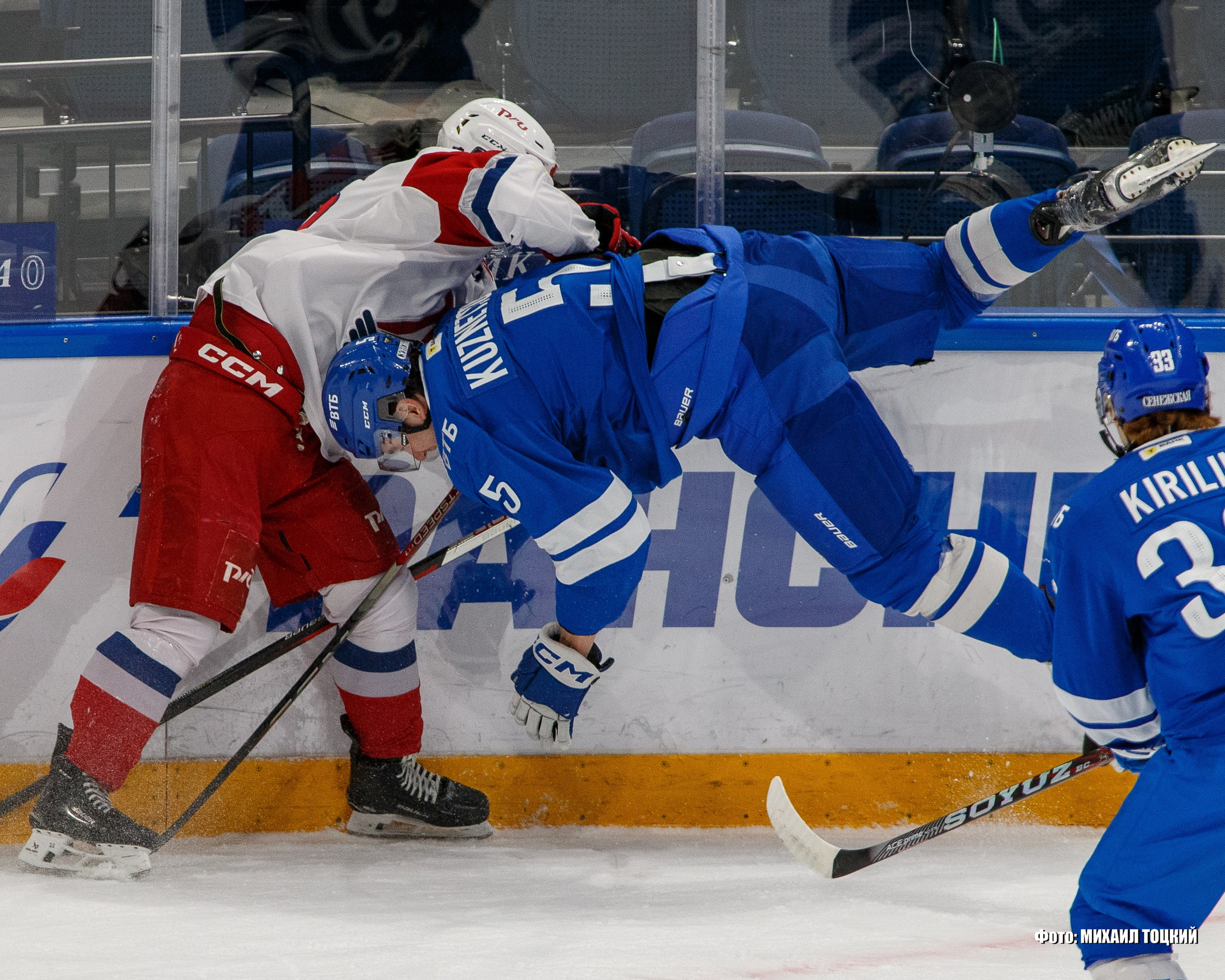 Фоторепортаж Плей-офф МХЛ. МХК Динамо (Москва) — Локо (Ярославль). Михаил Тоцкий портретный и репортажный фотограф в Москве