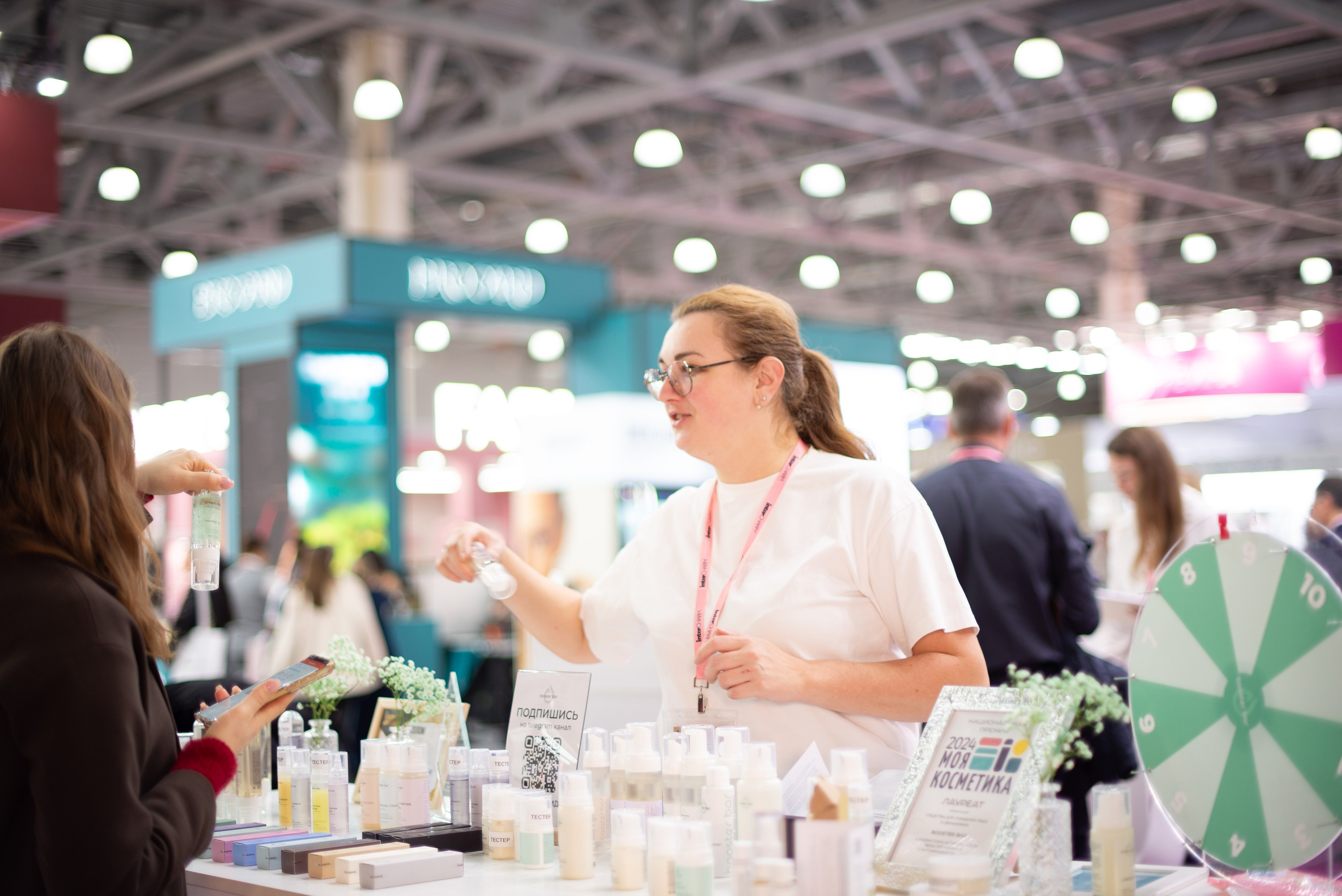 InterCHARM 2025 осень. Victoria Radjevna Репортажный Фотограф — Видеограф Москва • Санкт-Петербург