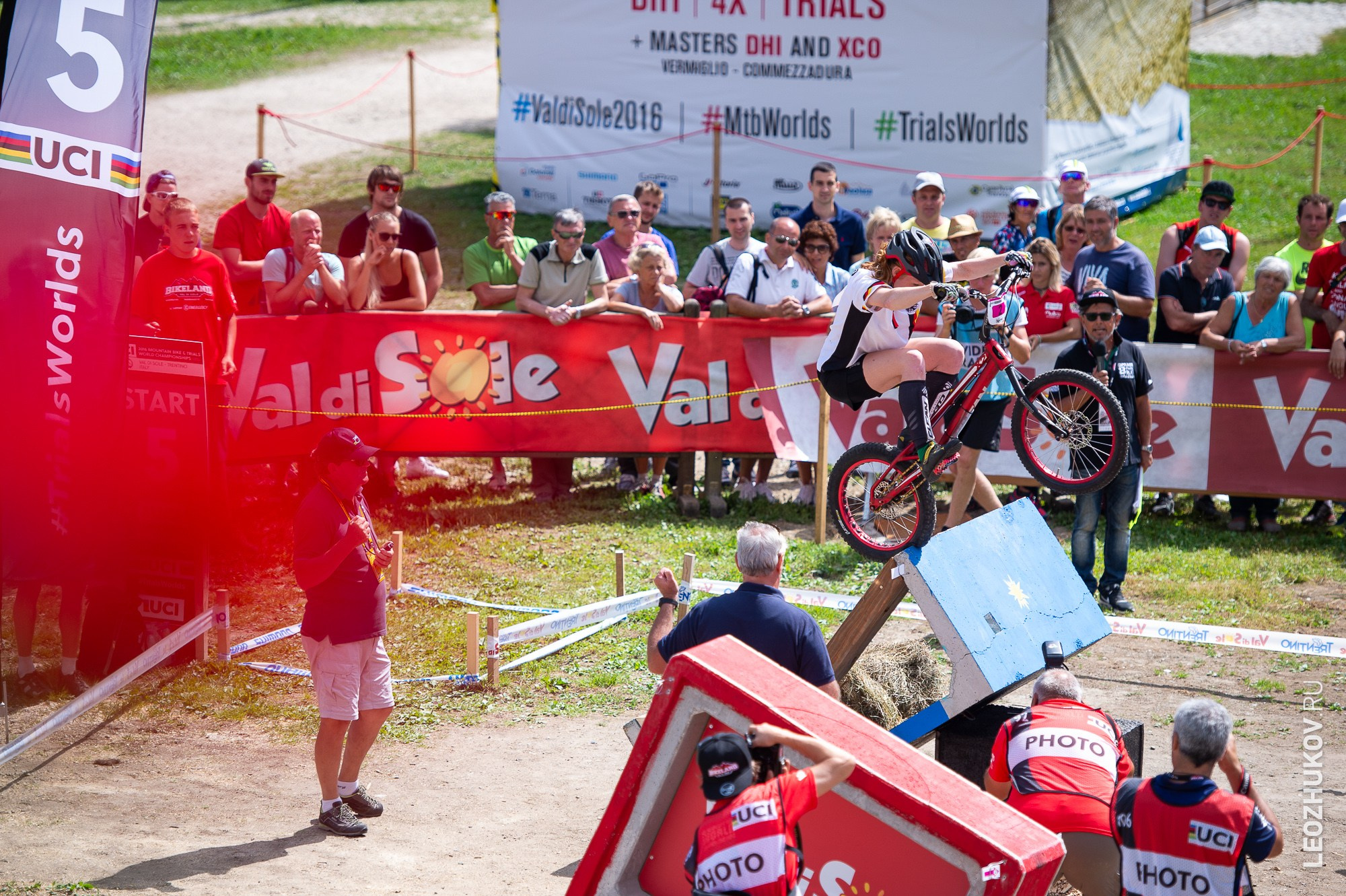 UCI Trials World Championships 2016 — finals. Sports photographer Leonid Zhukov
