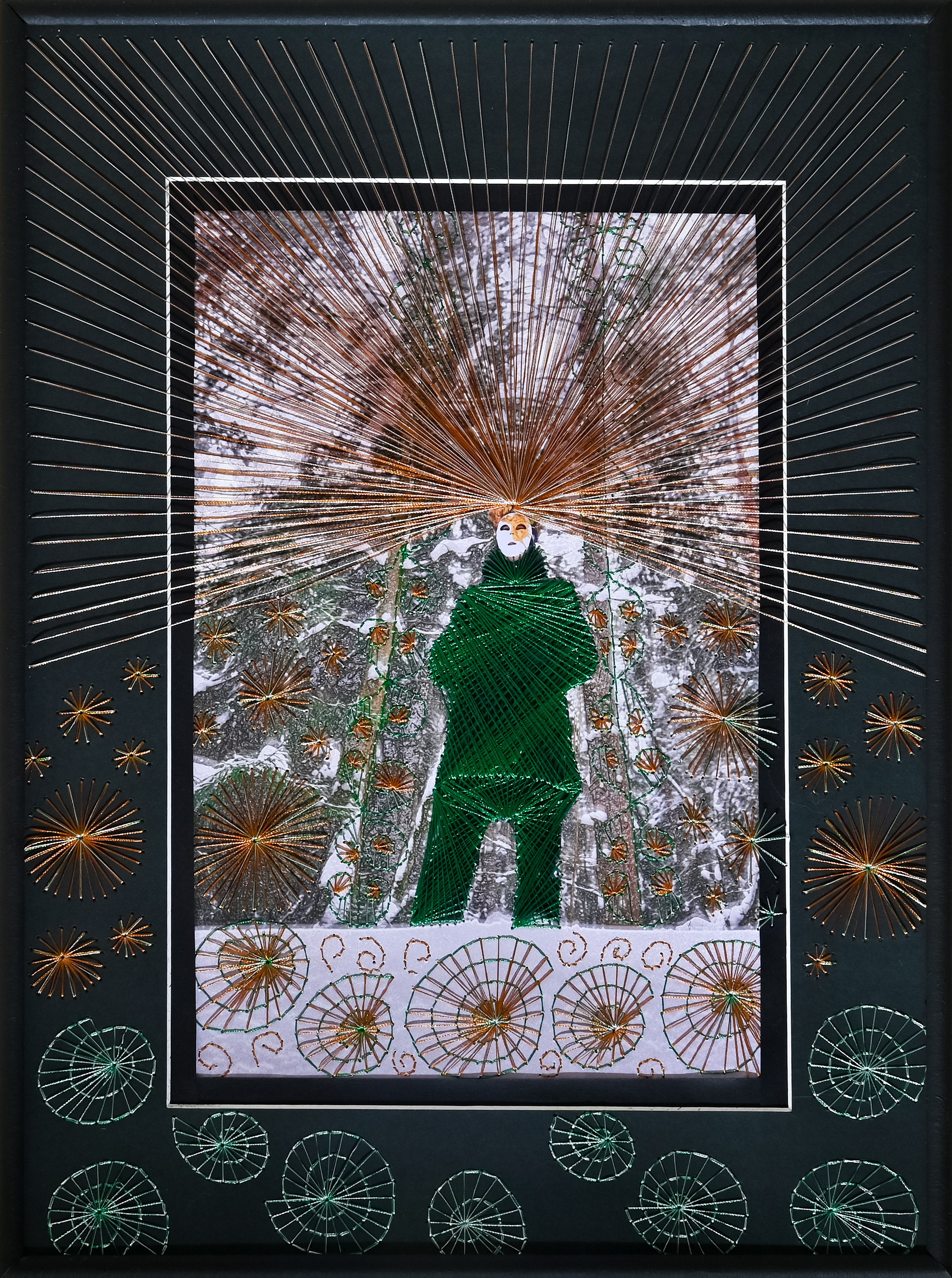 2023-2025. Грозовая птица - североамериканский образ огромных птиц, управляющих погодой. Порождают громы и молнии. Размер 30 см на 40 см. Вышивка по фотографии. Цена по запросу