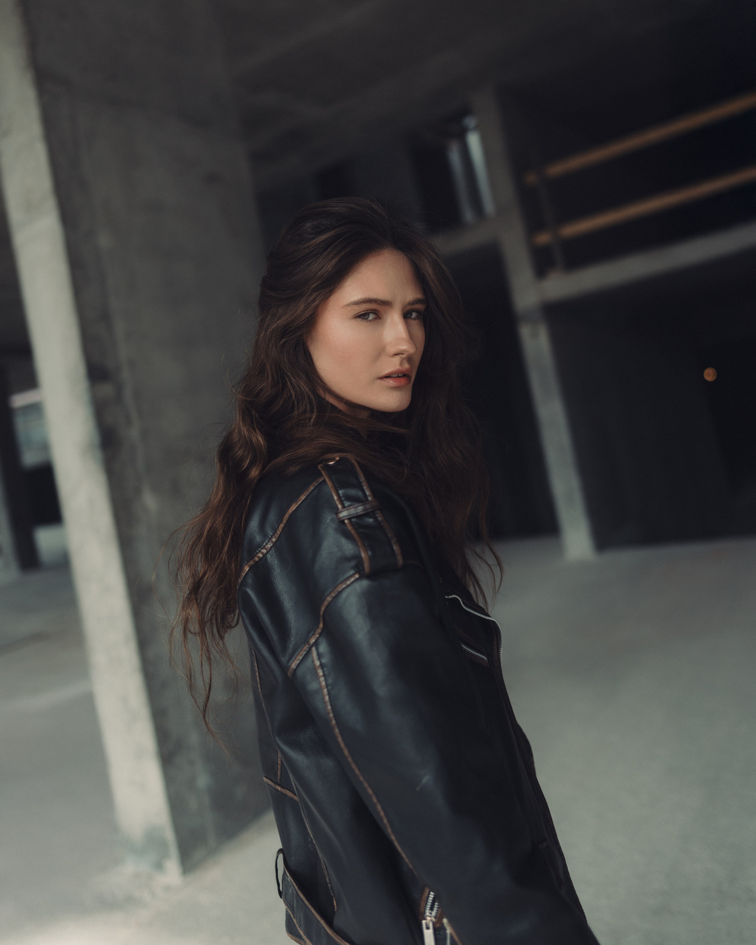 Female street photo shoot at a construction site in Kazan - Anton Avanzato