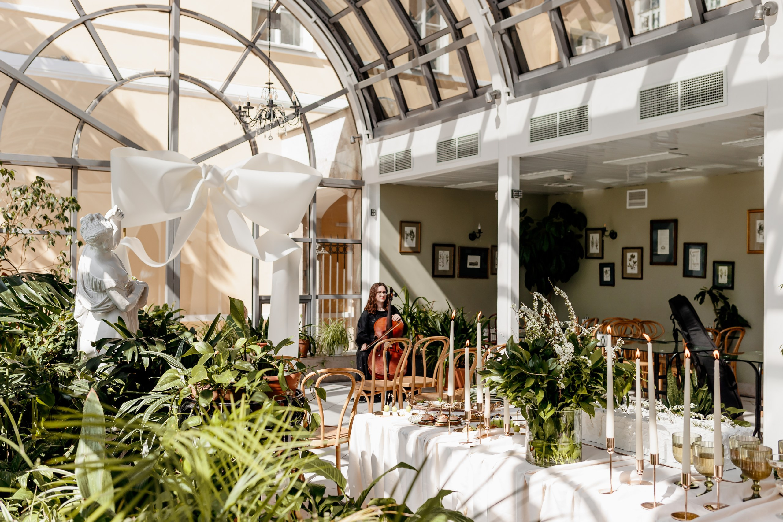 Свадебная фотосессия в «Оранжерее» в Усадьбе Державина в Спб