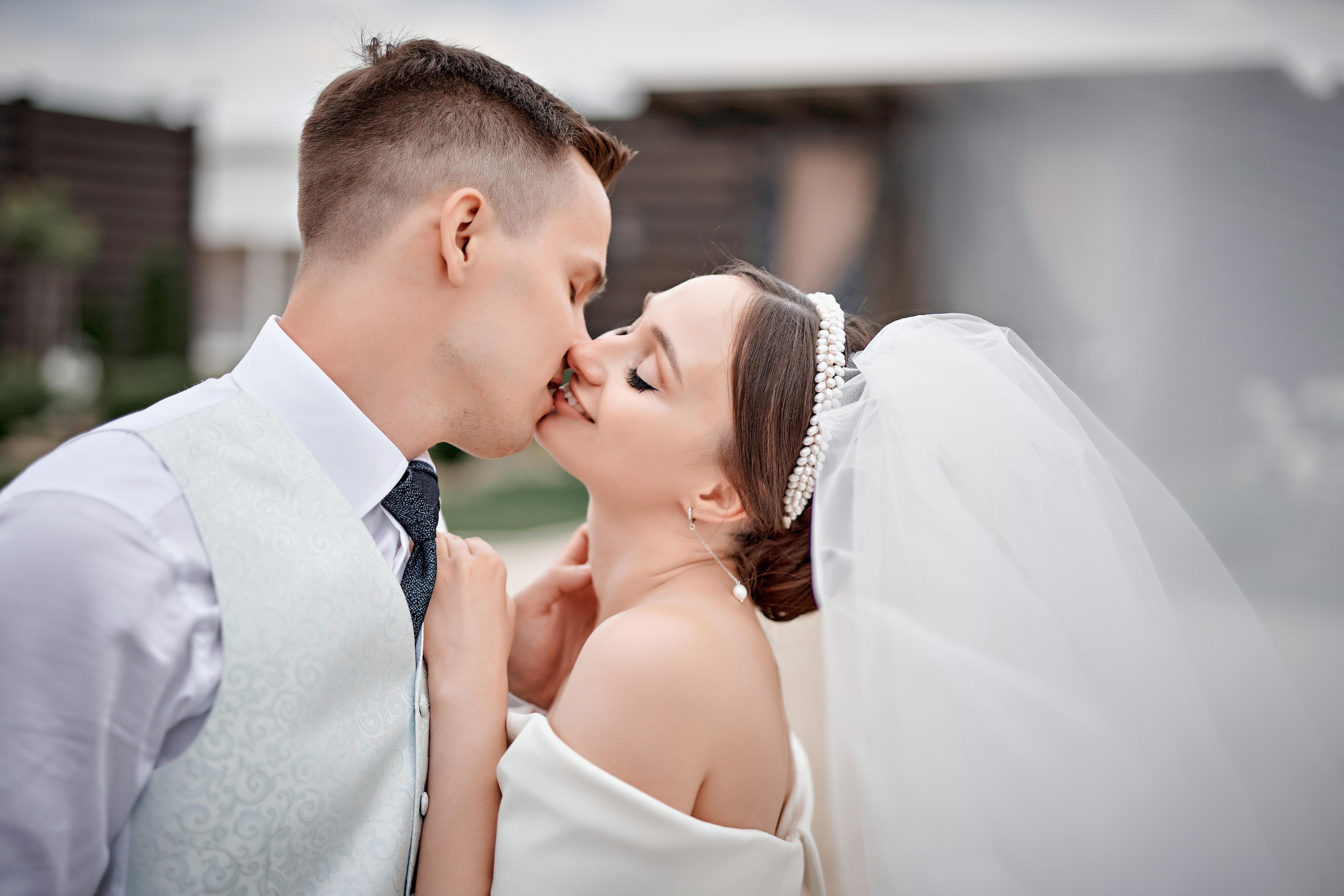 Наша любовь как ветер — ты ее не видишь, но чувствуешь…. Фотограф Меняйло Евгений. Свадьба. Портрет. Репортаж. Семья. Контент