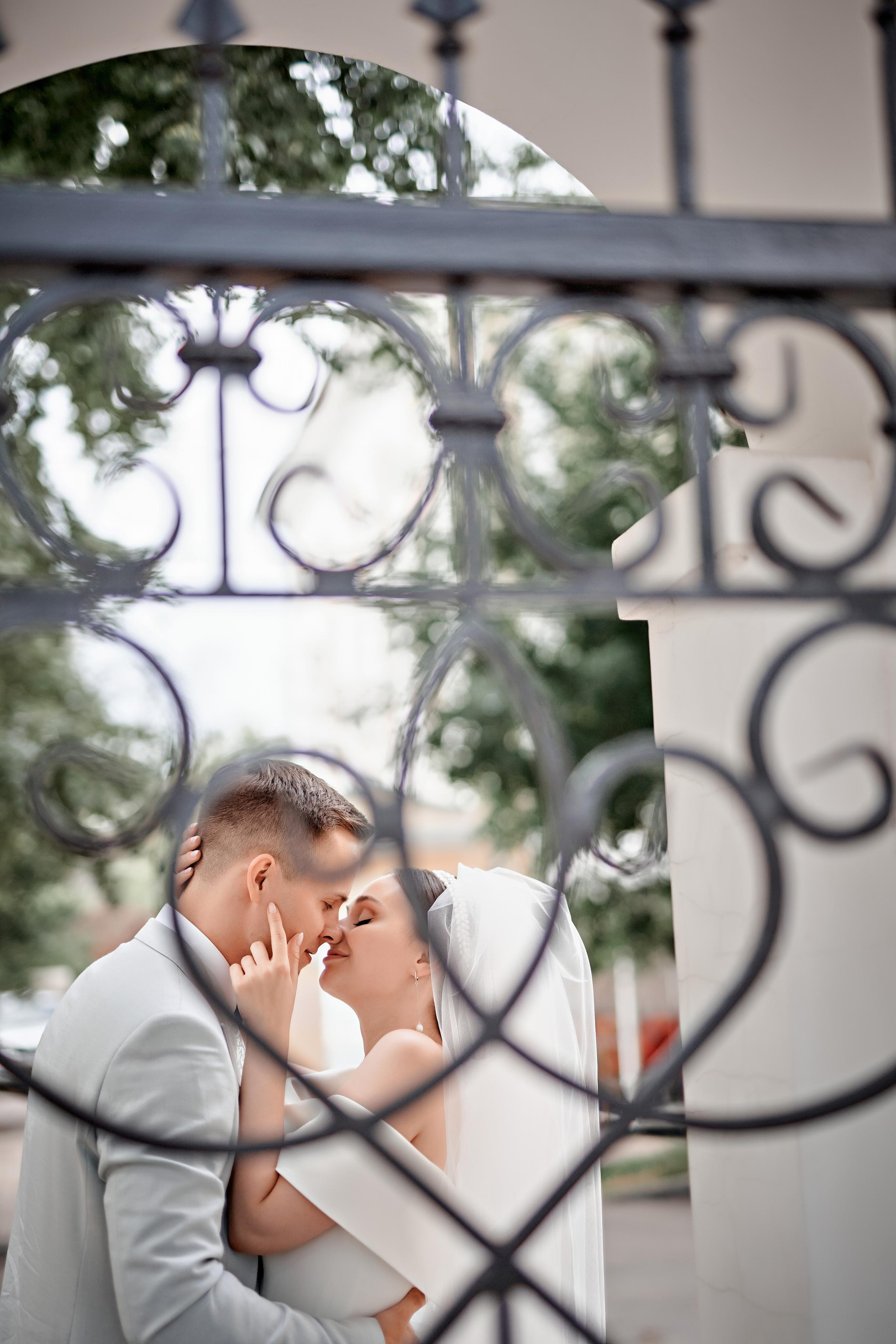 Наша любовь как ветер — ты ее не видишь, но чувствуешь…. Фотограф Меняйло Евгений. Свадьба. Портрет. Репортаж. Семья. Контент