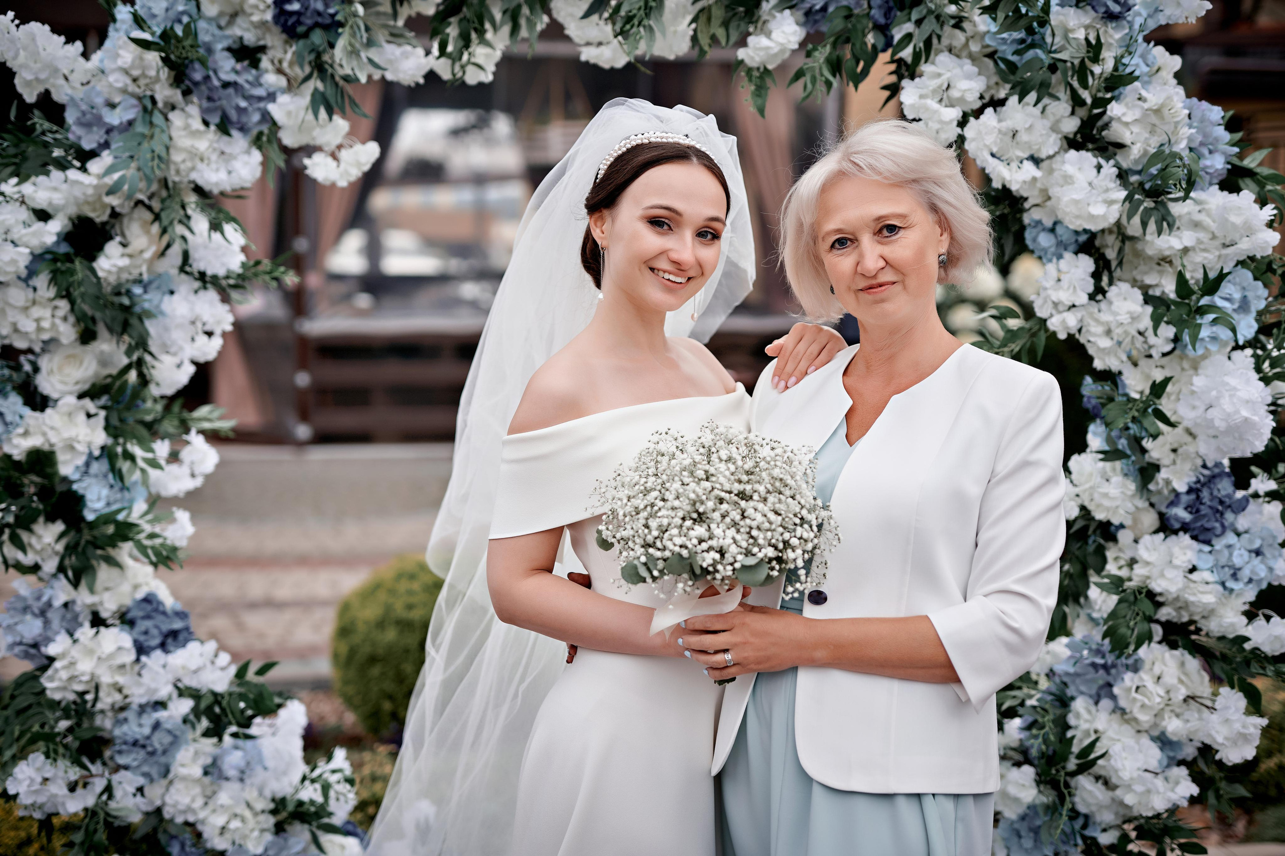 Наша любовь как ветер — ты ее не видишь, но чувствуешь…. Фотограф Меняйло Евгений. Свадьба. Портрет. Репортаж. Семья. Контент