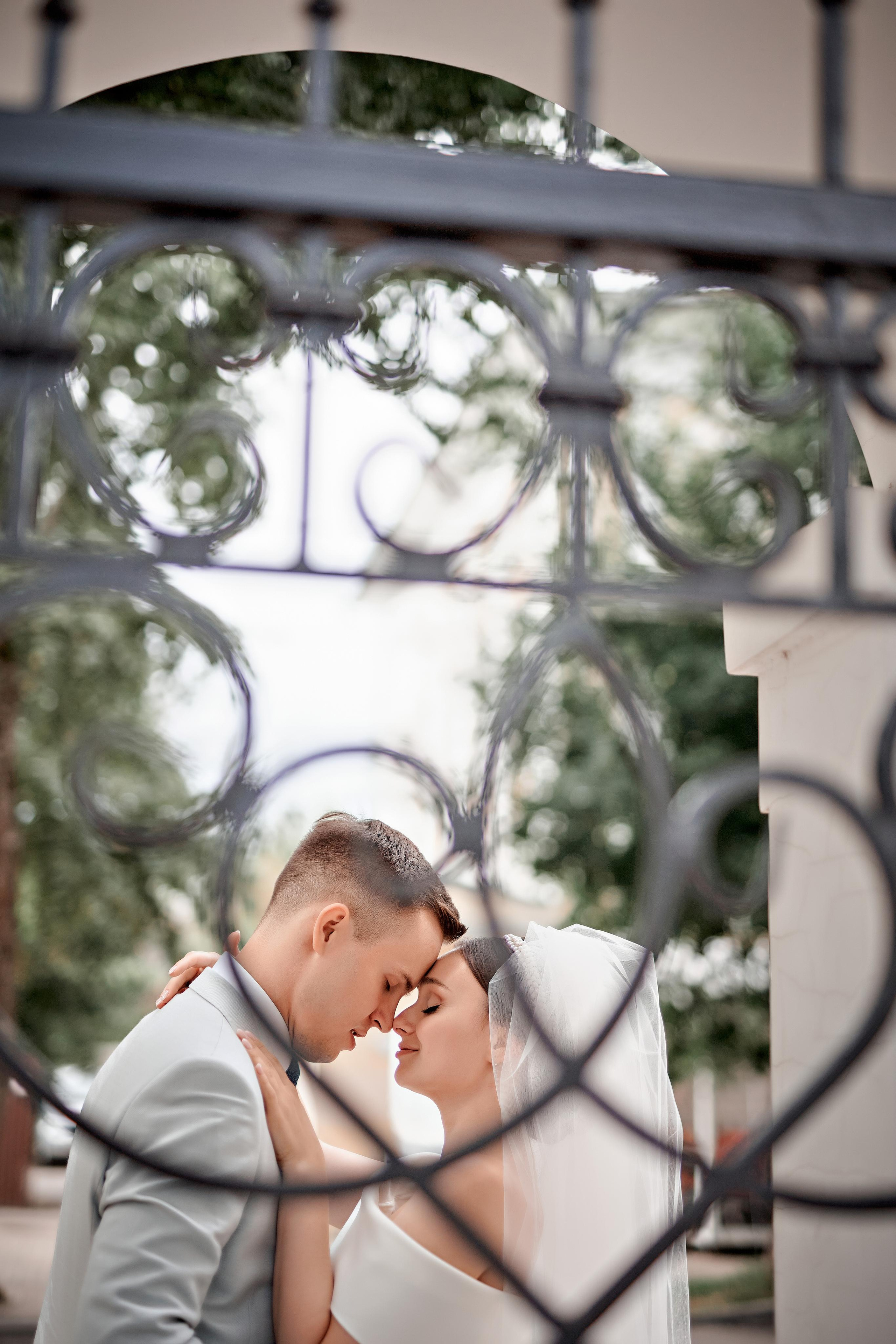 Наша любовь как ветер — ты ее не видишь, но чувствуешь…. Фотограф Меняйло Евгений. Свадьба. Портрет. Репортаж. Семья. Контент