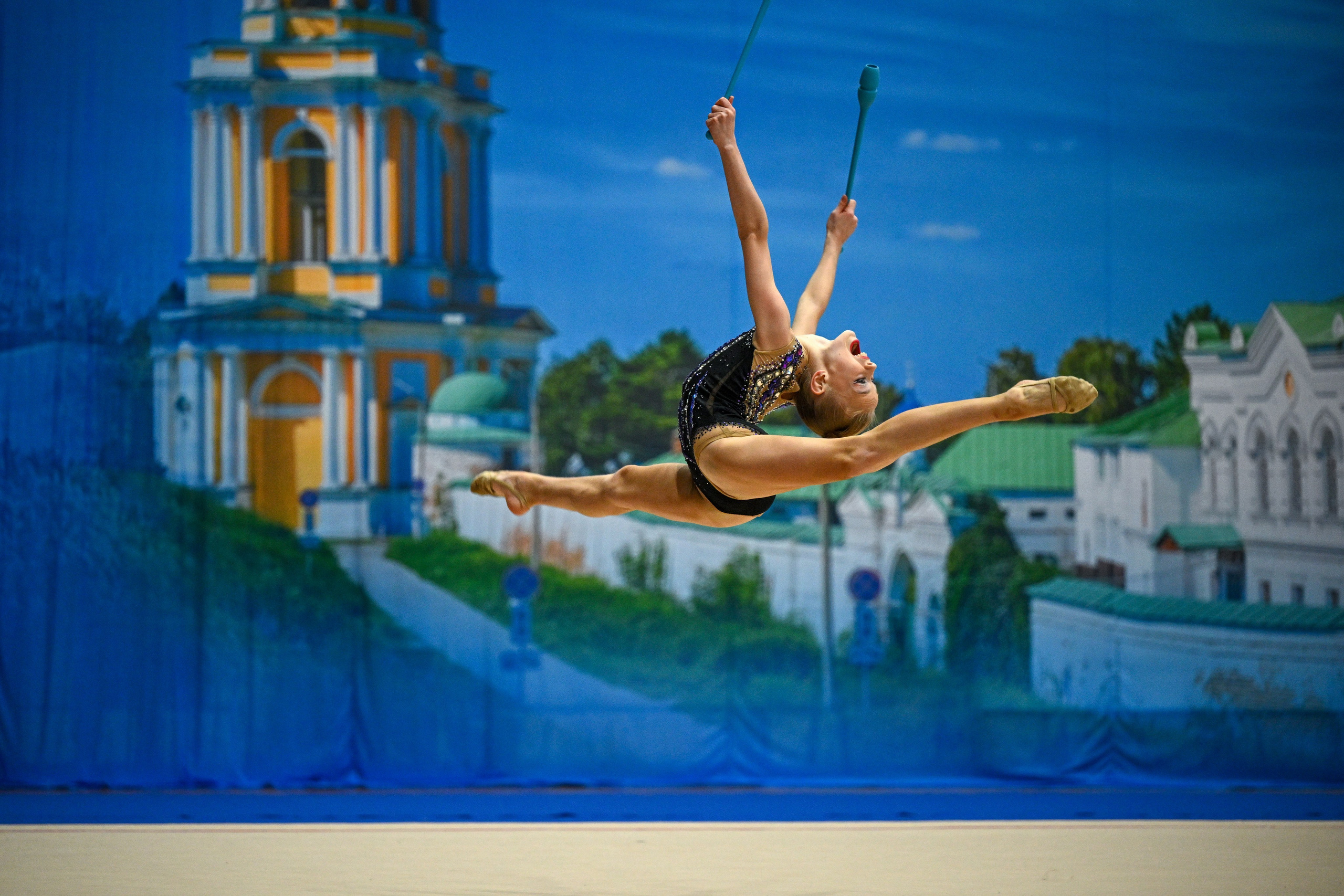 Всероссийские соревнования по художественной гимнастике «ОЛИМПИЙСКИЕ НАДЕЖДЫ на ПРИЗЫ ЧЕМПИОНКИ МИРА ЯНЫ ЛУКОНИНОЙ». ФОТОВИДЕОСПОРТ. Фото видео услуги на соревнованиях по художественной гимнастике. Видеотрансляция соревнований. Москва, ЦФО, ПФО