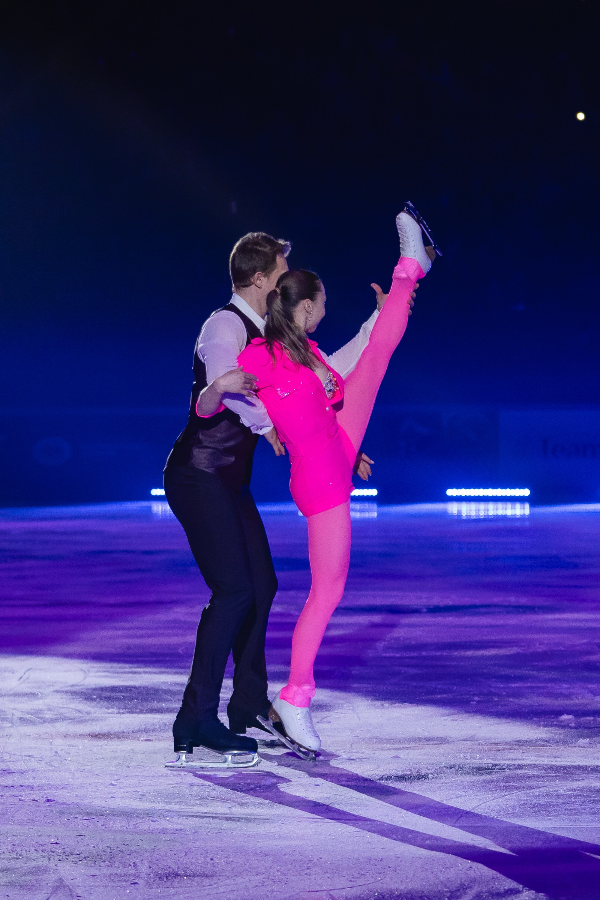 Шоу «Чемпионы на льду» в Новосибирске. Воробьева Ксения — Спортивный и танцевальный фотограф Новосибирск