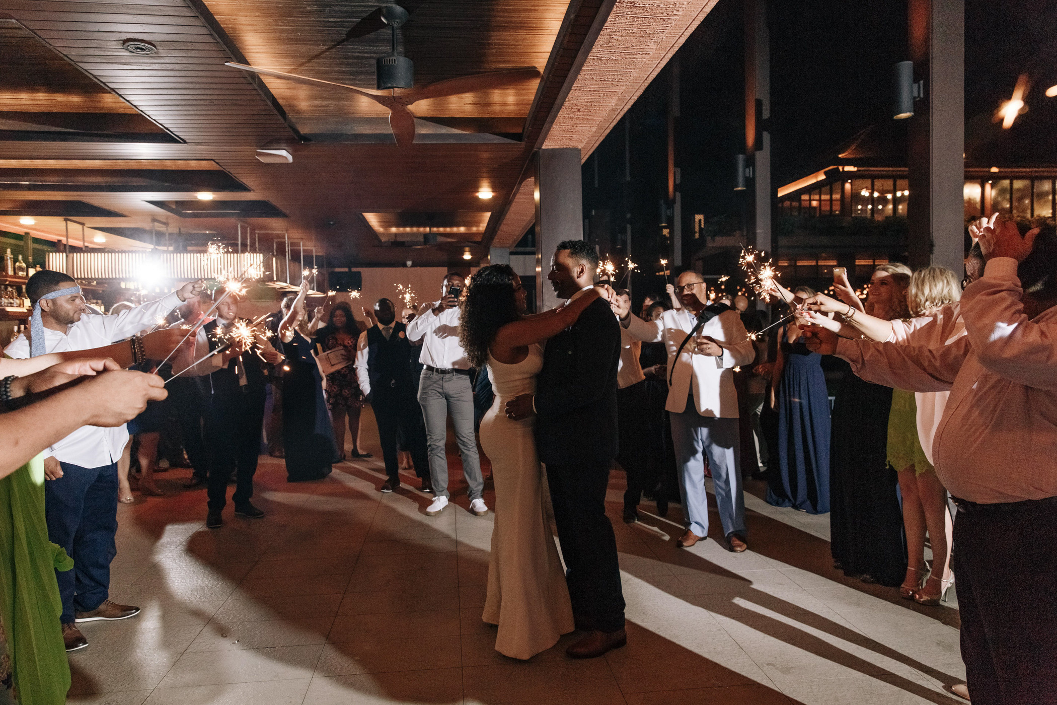 Свадьба на острове | Уникальные фотографии вашей свадьбы. Контентный и репортажный фотограф Виталий Кулешов | Москва