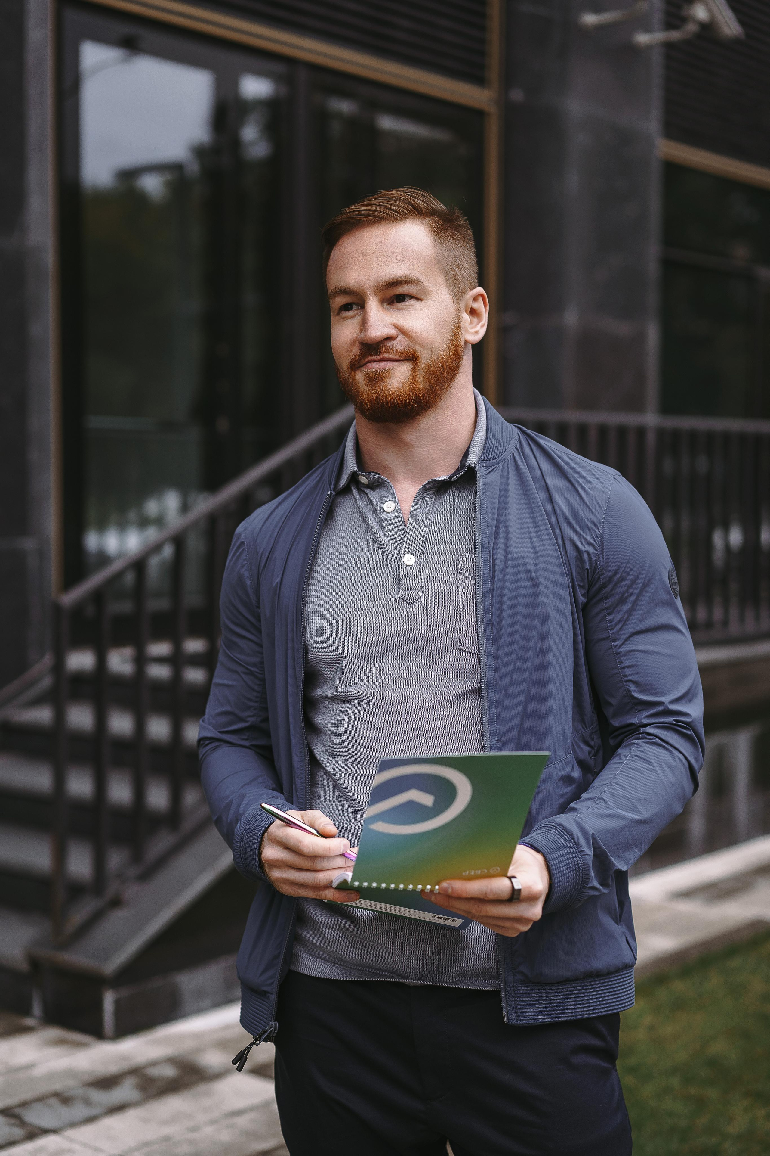 Бизнес фотосессия для мужчины на Дизайн заводе Флакон