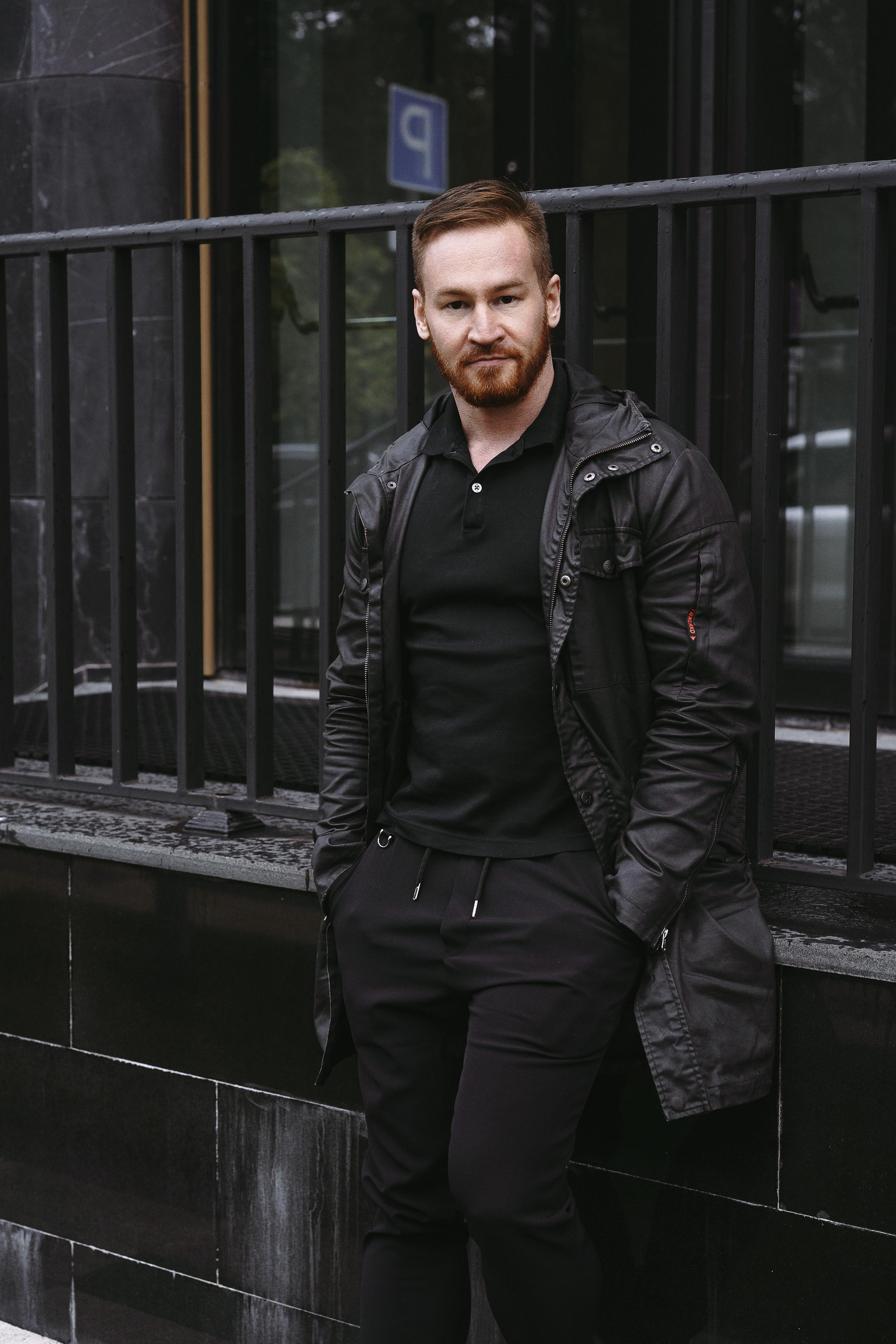 Бизнес фотосессия для мужчины на Дизайн заводе Флакон