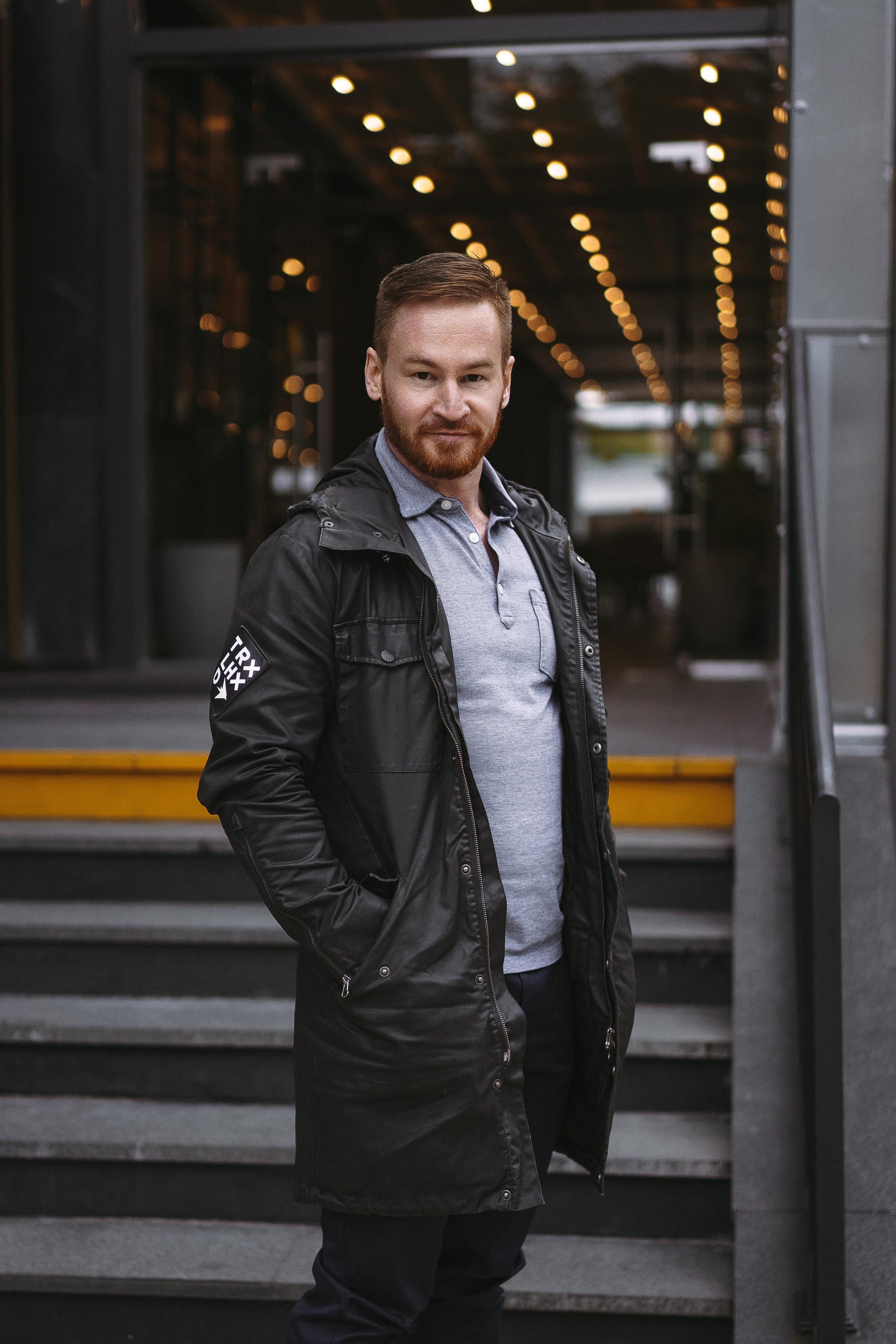 Бизнес фотосессия для мужчины на Дизайн заводе Флакон