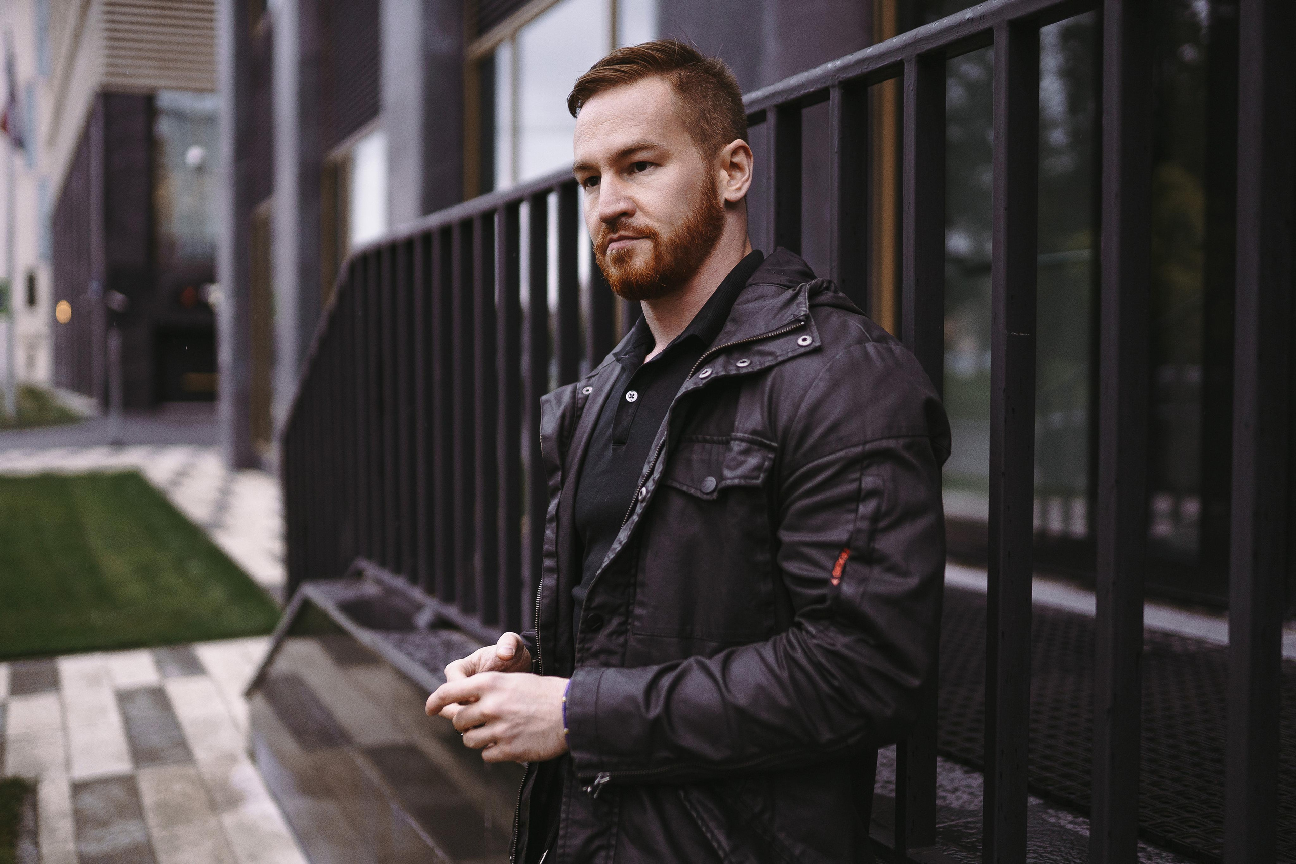 Бизнес фотосессия для мужчины на Дизайн заводе Флакон