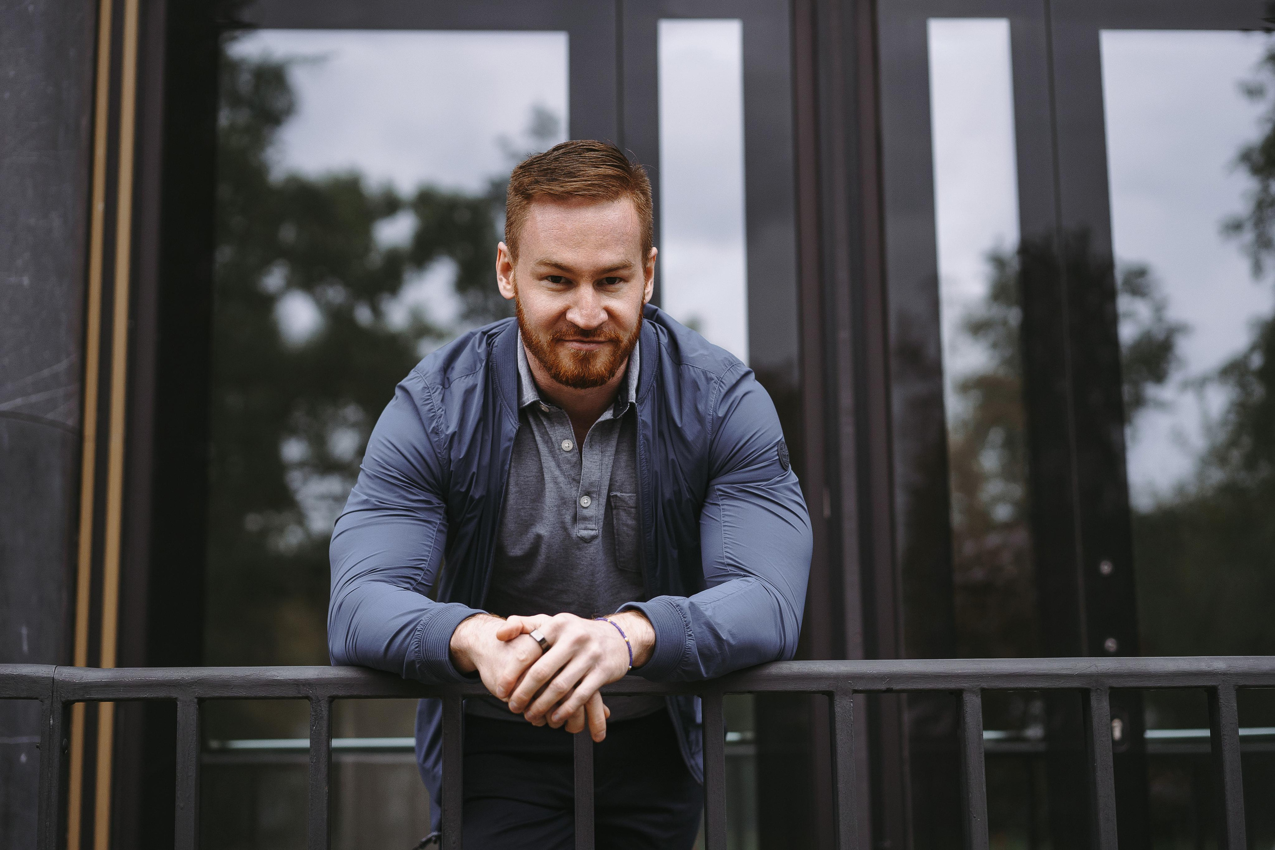 Бизнес фотосессия для мужчины на Дизайн заводе Флакон