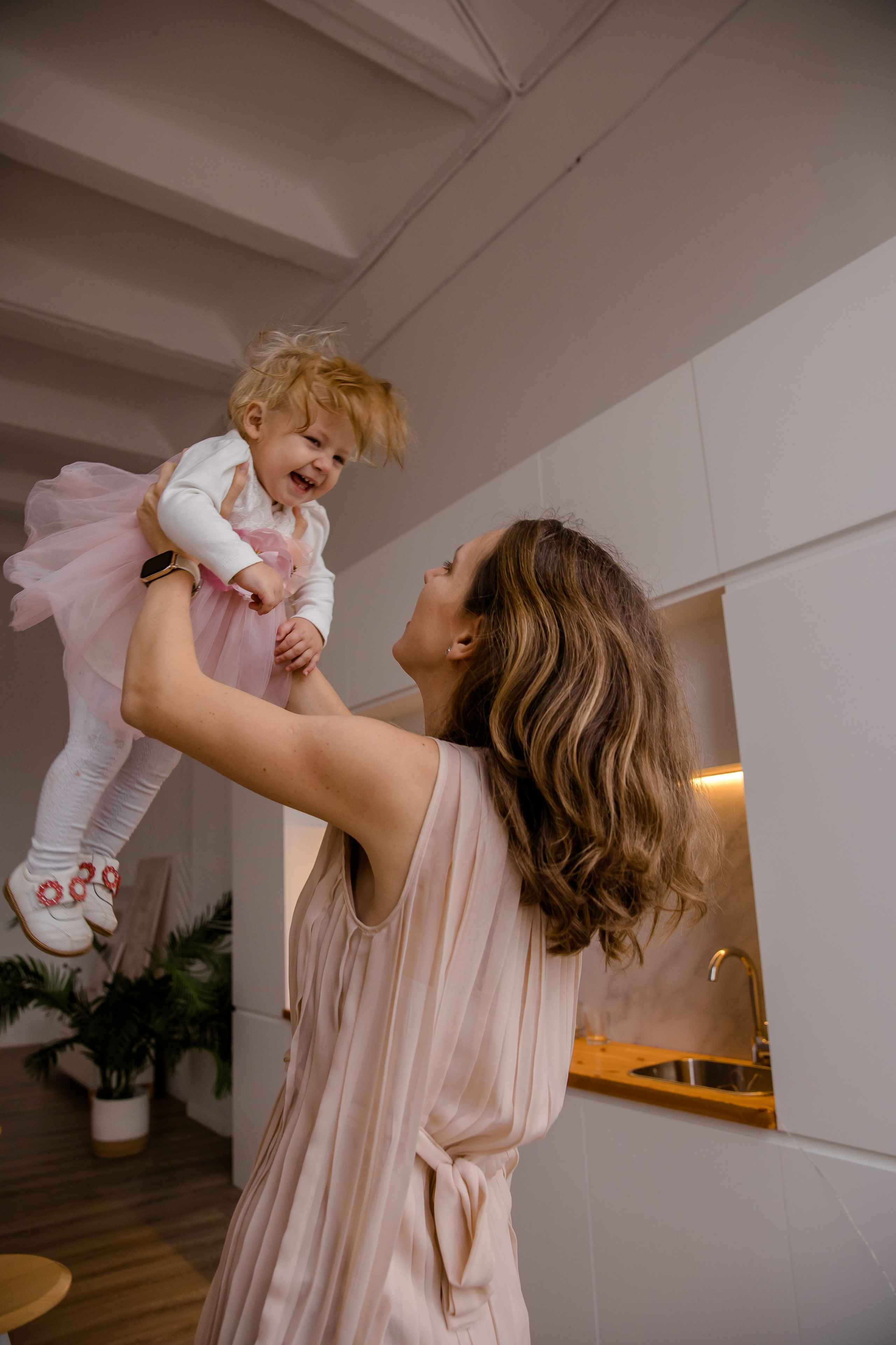 Новогодний сезон начинается с любви 🥰. Семейный и детский фотограф в Москве Вера Ускова