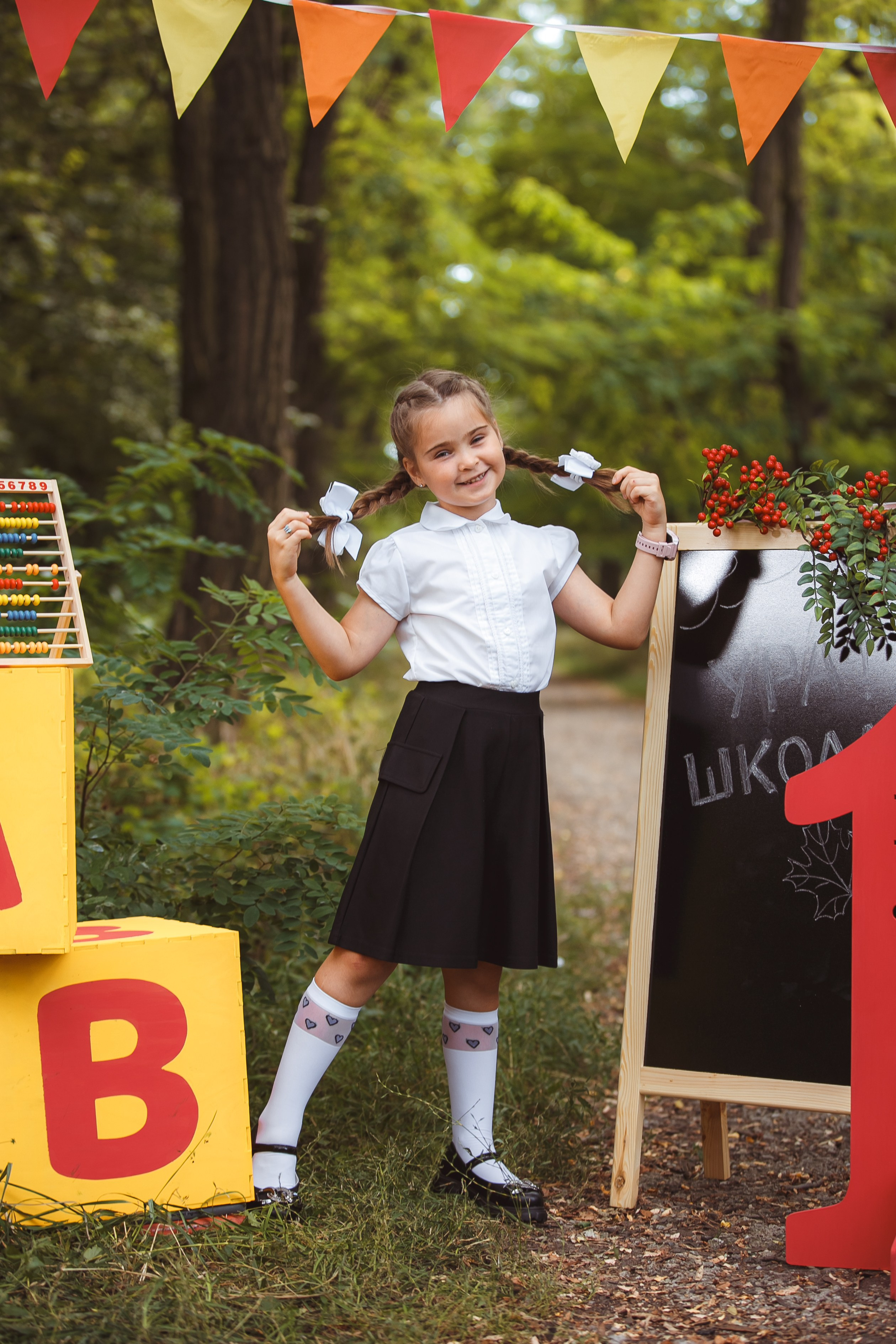 «Здравствуй школа». Выпускные альбомы в Донецке и ДНР. Фотограф Донецк и ДНР