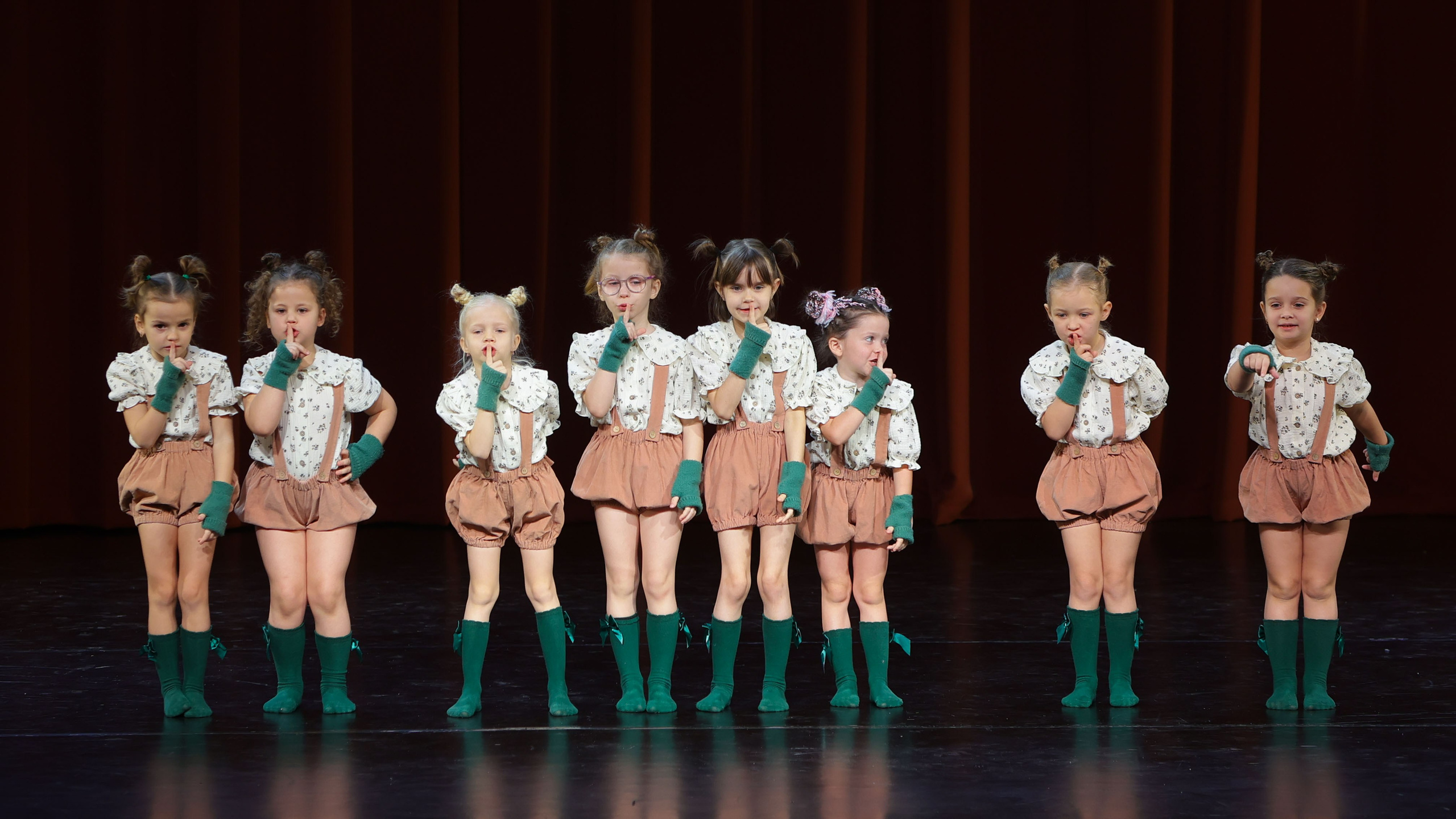 Фестиваль хореографического искусства «КУБОК ЛЕГЕНДЫ — 2025». Выпускные альбомы и школьный фотограф в Подольске, Троицке, Щербинке, Москве и Московской области