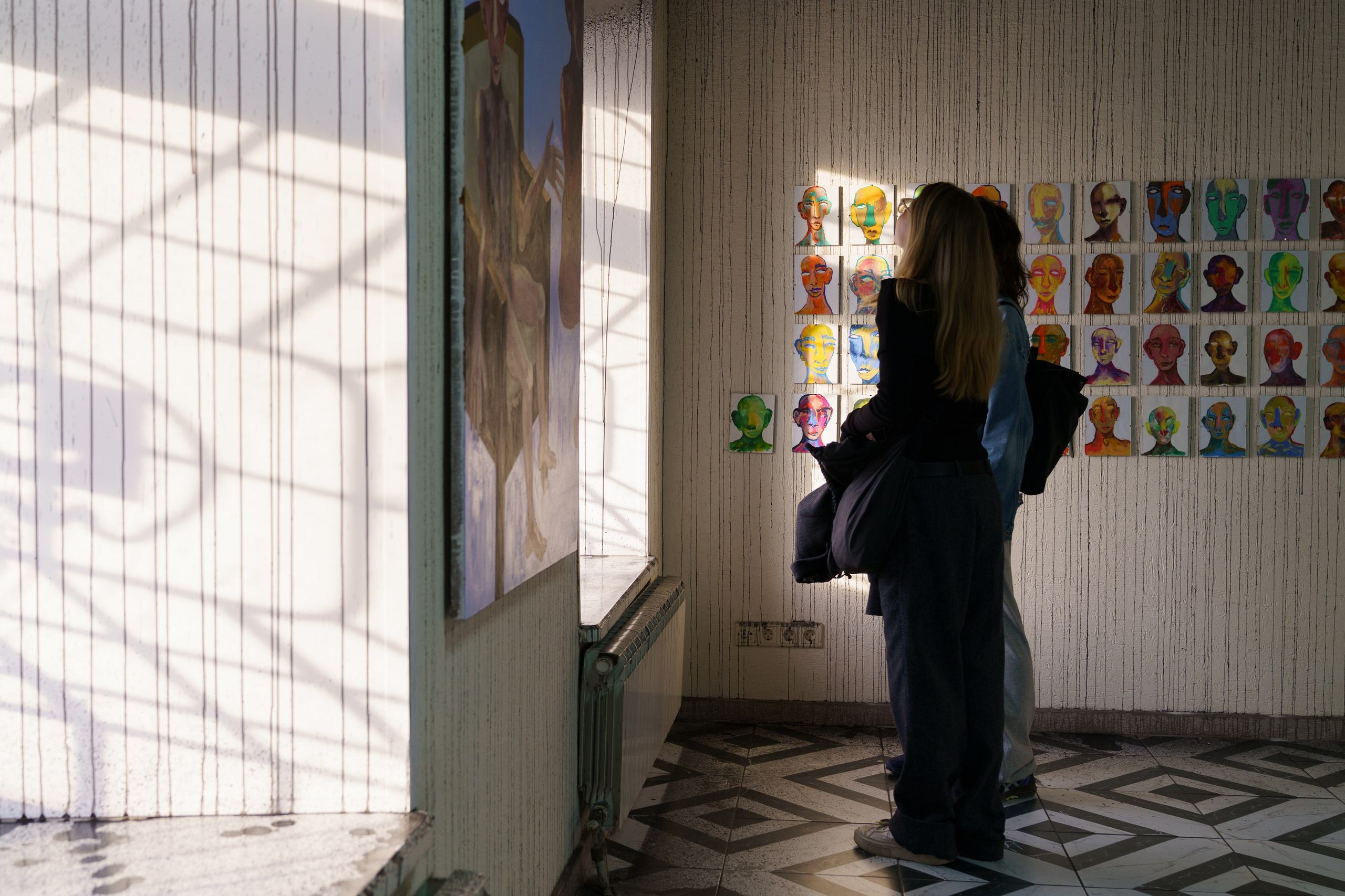 Выставка «Маленький человек» в Нижнем Новгороде. Elena Anosova is an award-winning visual artist