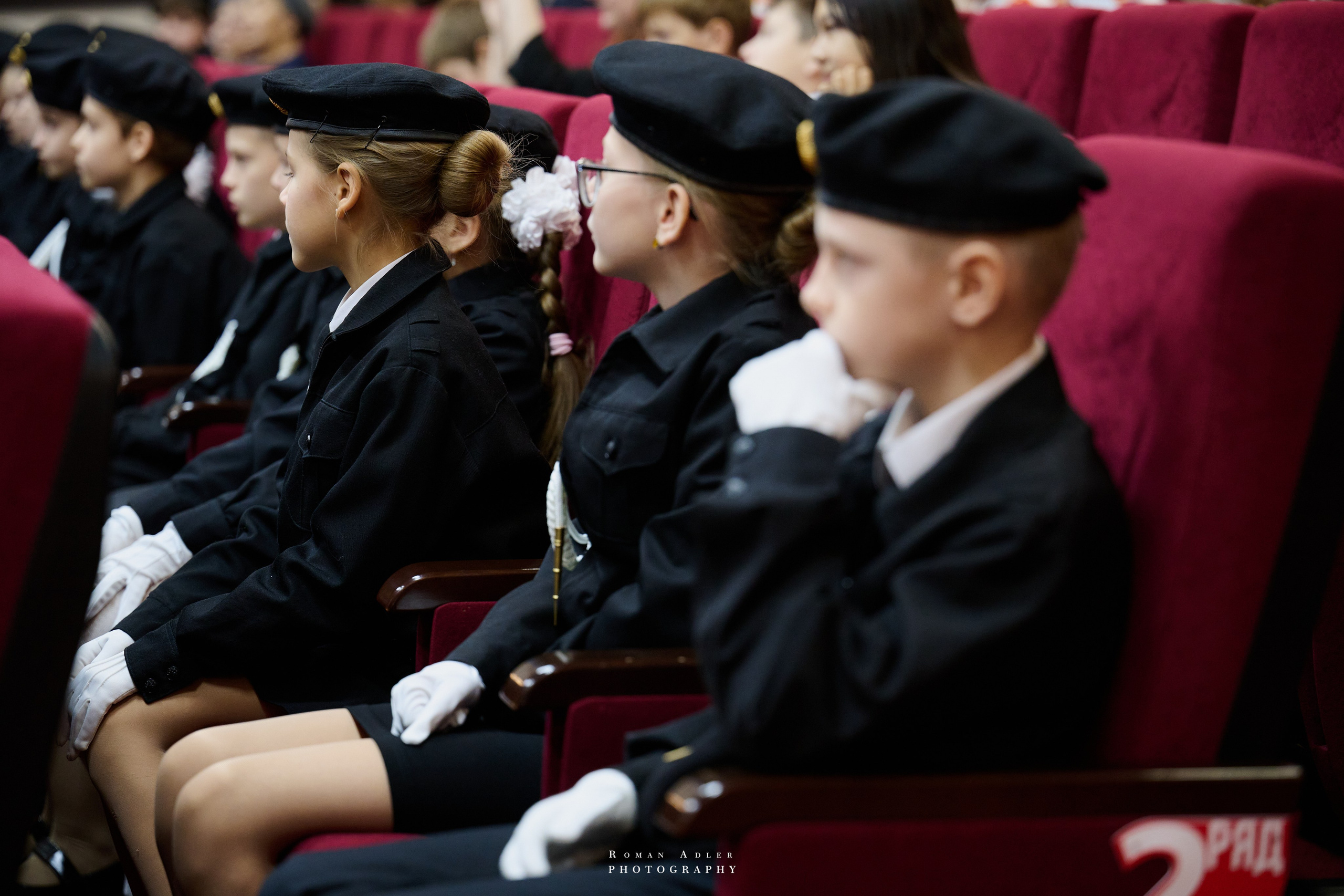 ДК «Победа» выставка фотопроекта «Территории». Фотограф Роман Адлер