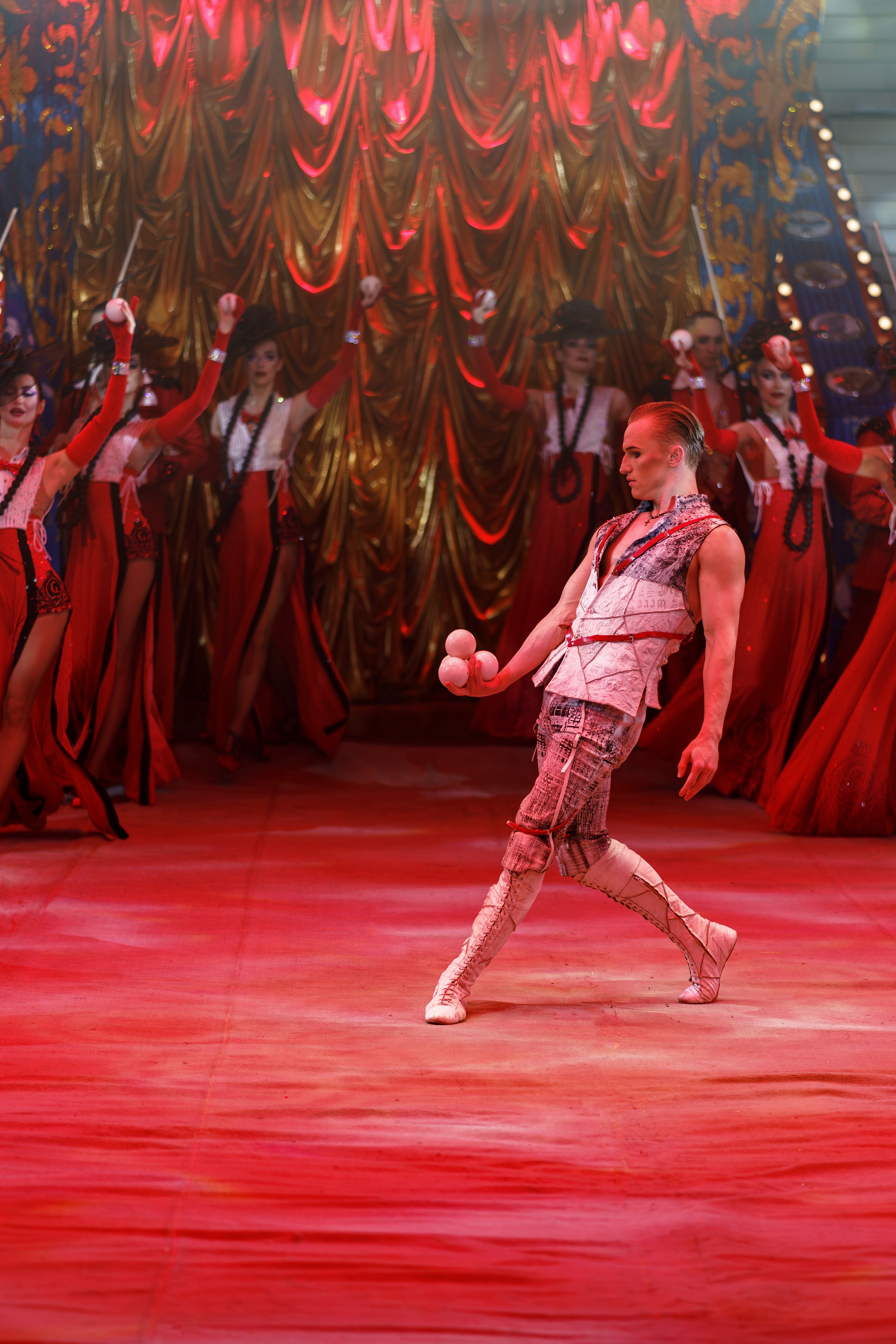 «Королевский цирк Гии Эрадзе»