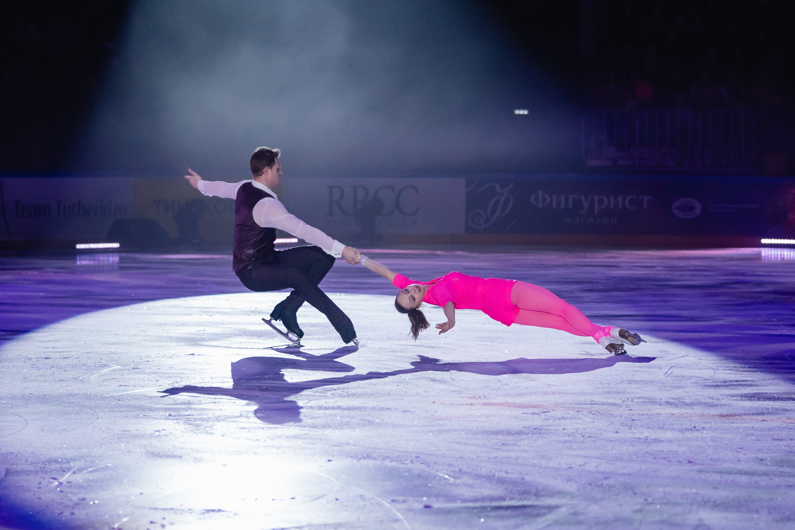 Шоу «Чемпионы на льду» в Новосибирске. Воробьева Ксения — Спортивный и танцевальный фотограф Новосибирск
