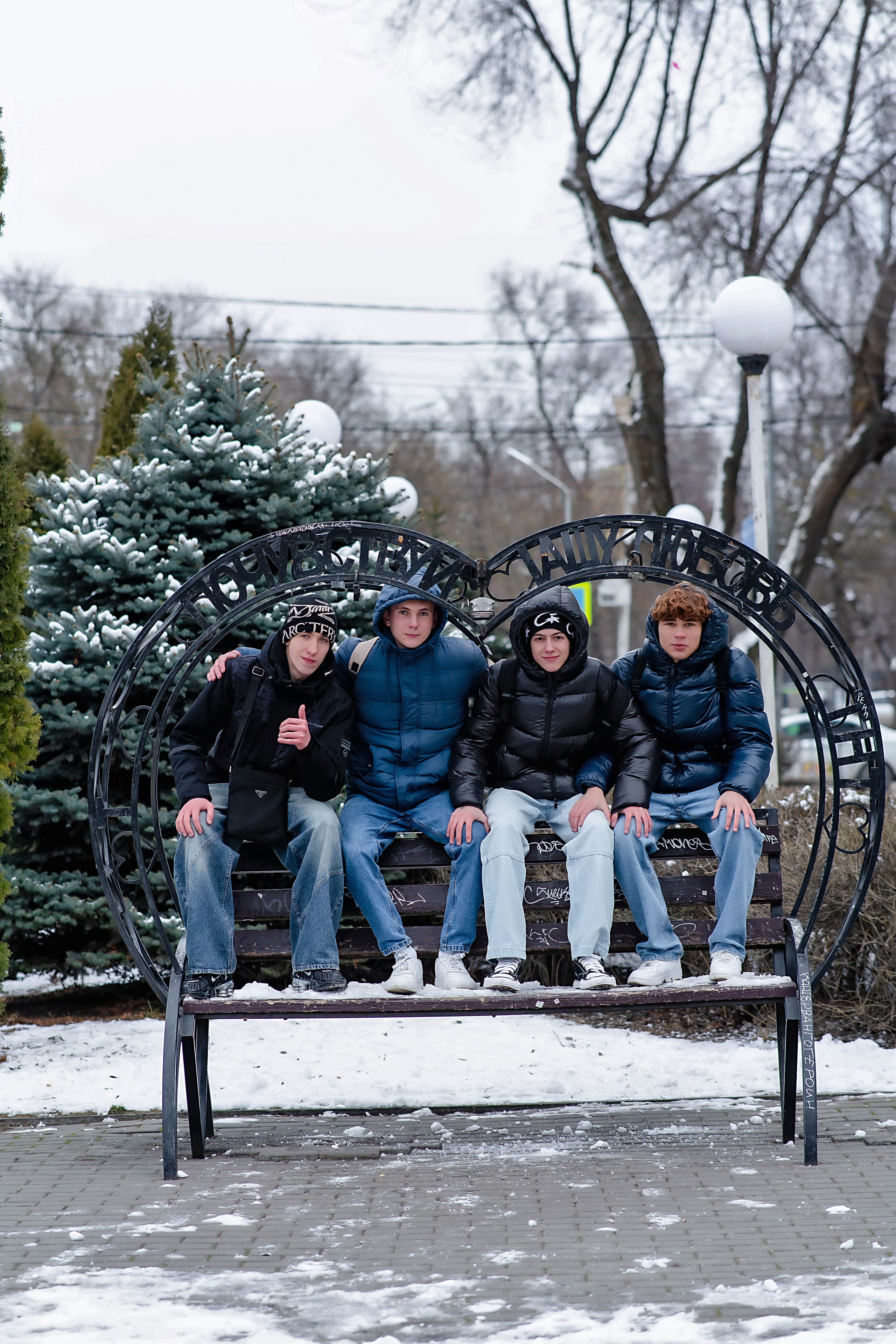 Выпускные (школьные) альбомы (книги) в Ростове-на-Дону. Современные Выпускные Альбомы в Ростове-на-Дону