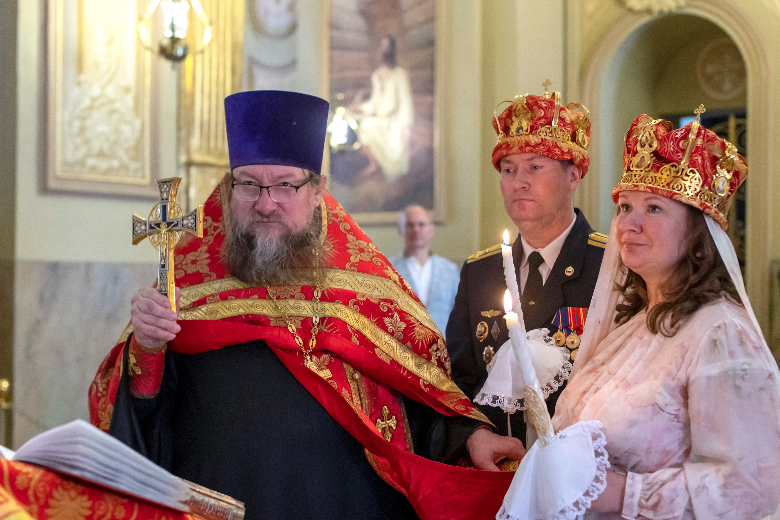 Венчание в храме Климента Папы Римского на Третьяковской. Свадебный и семейный фотограф в Москве Ирина Гончарова