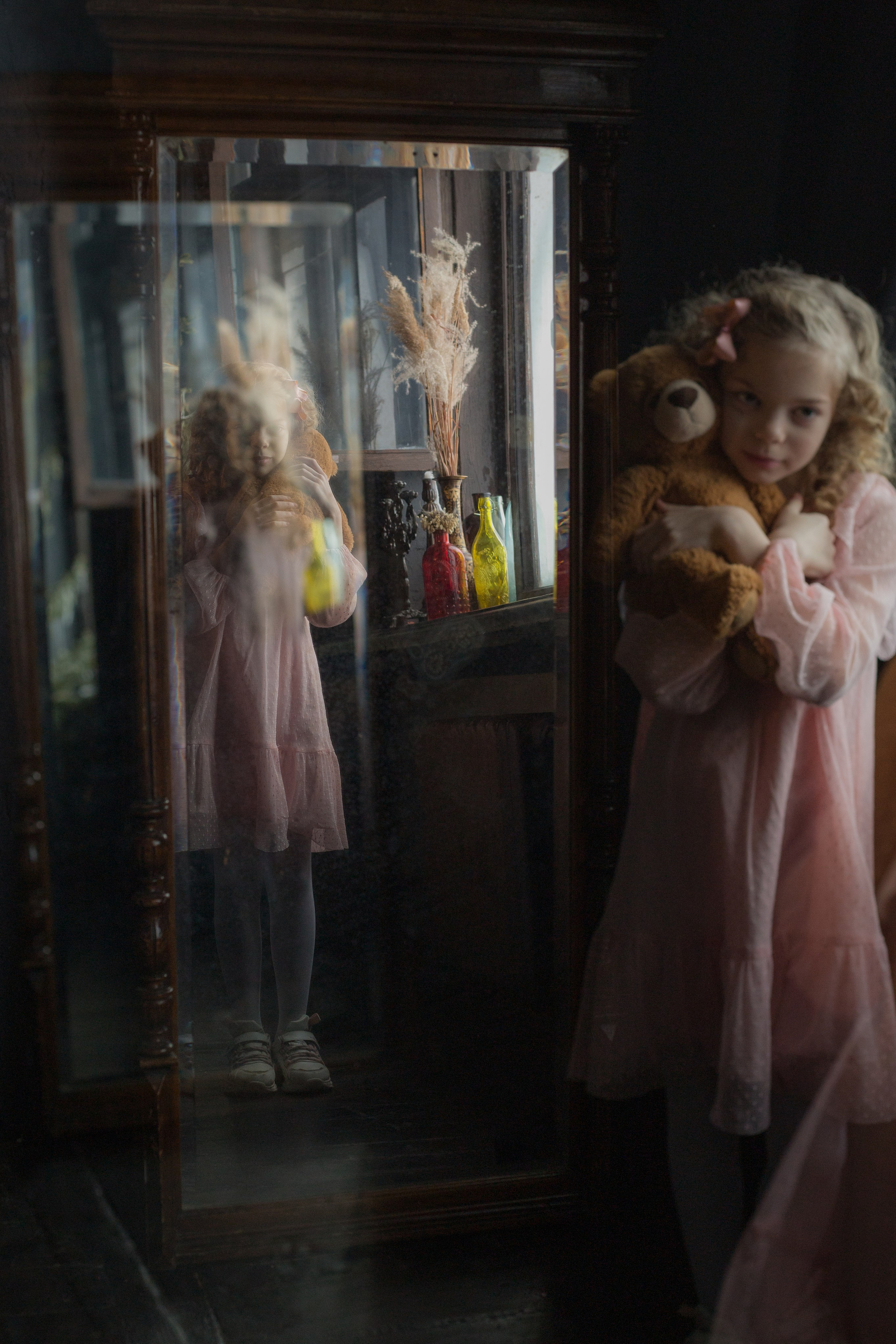 Ксюша в новогоднем зале. Фотограф в Новосибирске Краснова Евгения