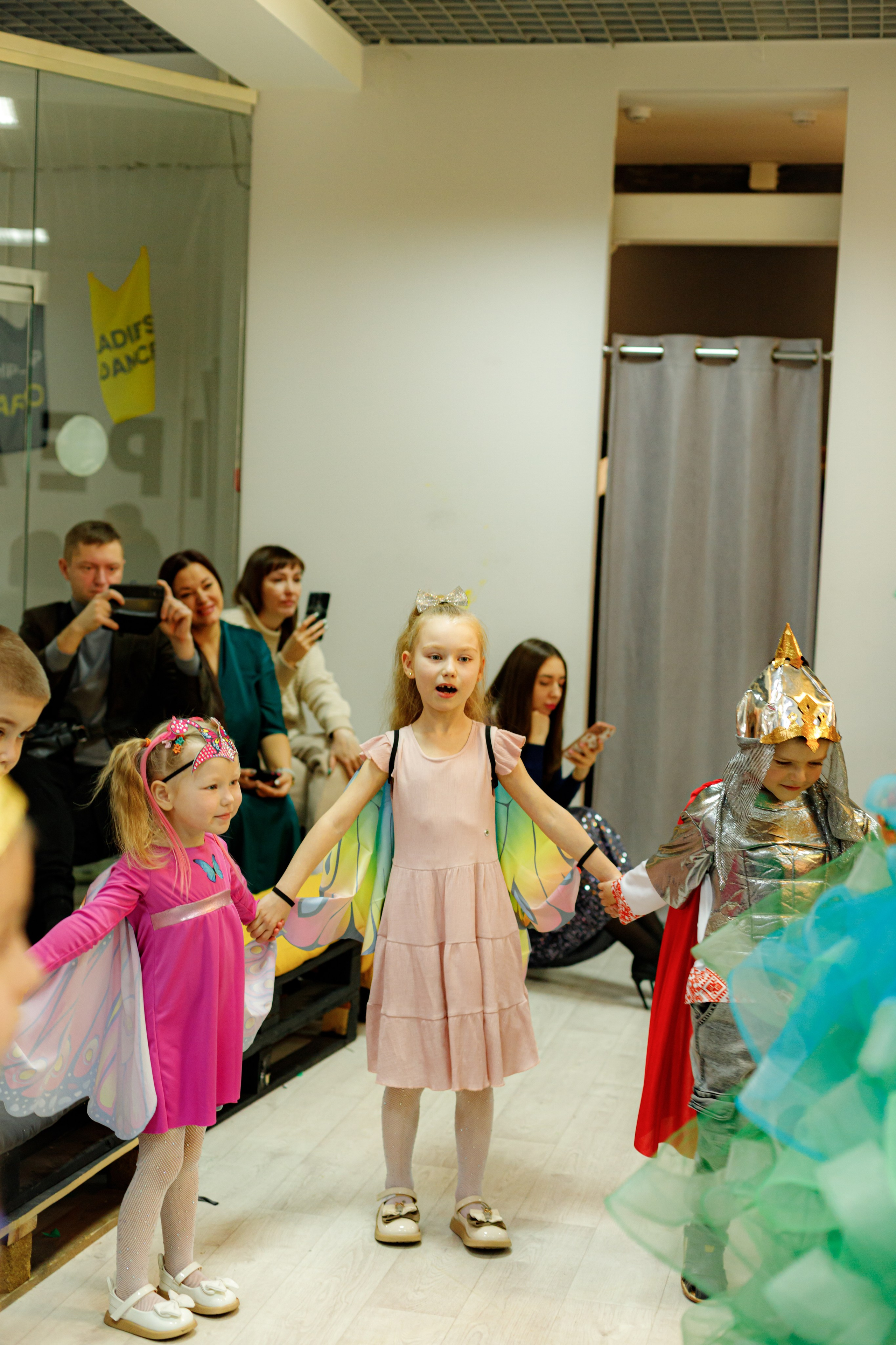 HAPPY NEW YEAR PART/5. Photokarish