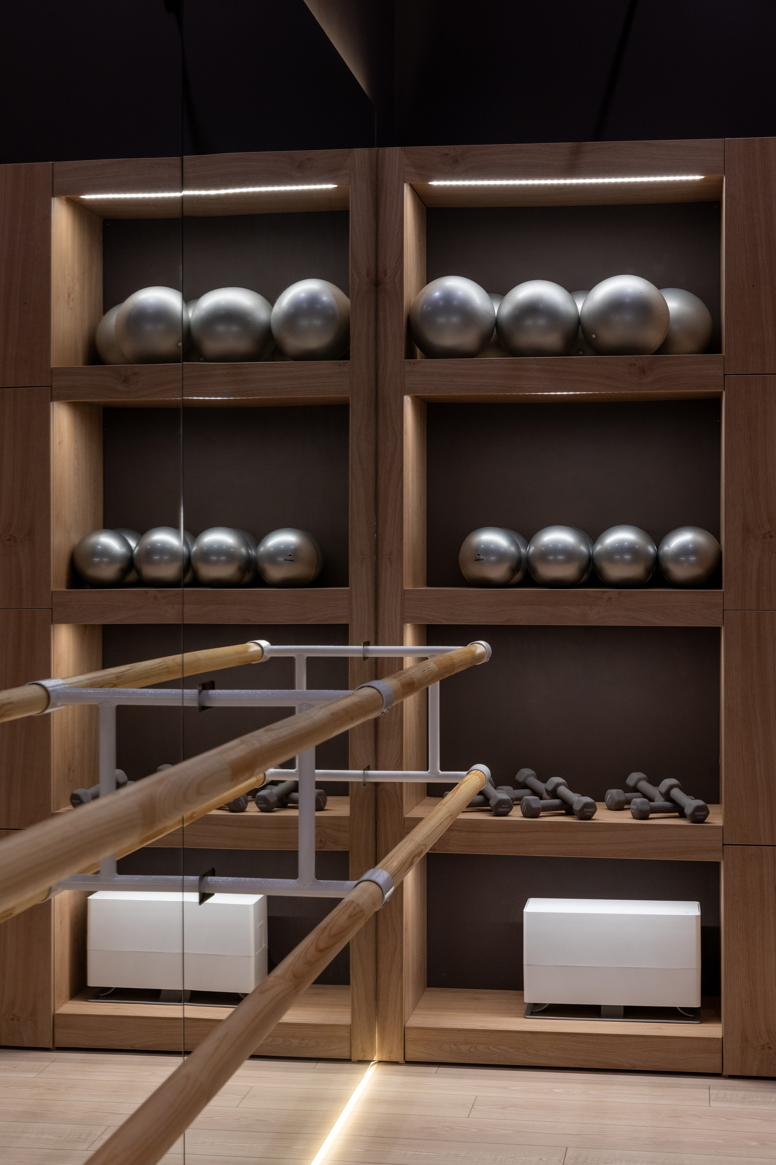 САЛОНЫ КРАСОТЫ 5+ ШТ. Роман Свободный — интерьерная и архитектурная съёмка, Москва и МО