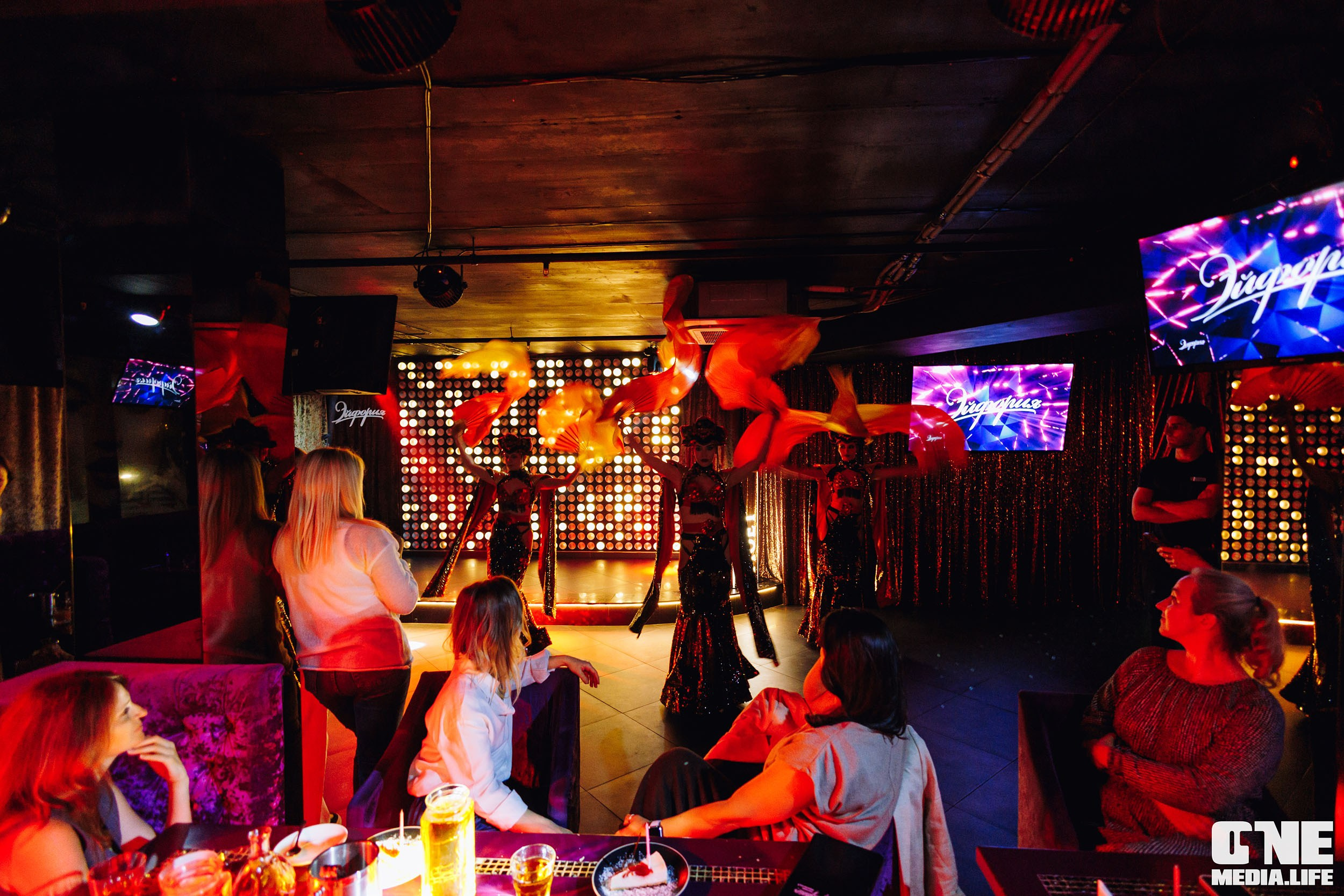 Фоторепортаж из караоке-клуба Эйфория. One Media Life: фоторепортажи, фотоотчеты с мероприятий и заведений