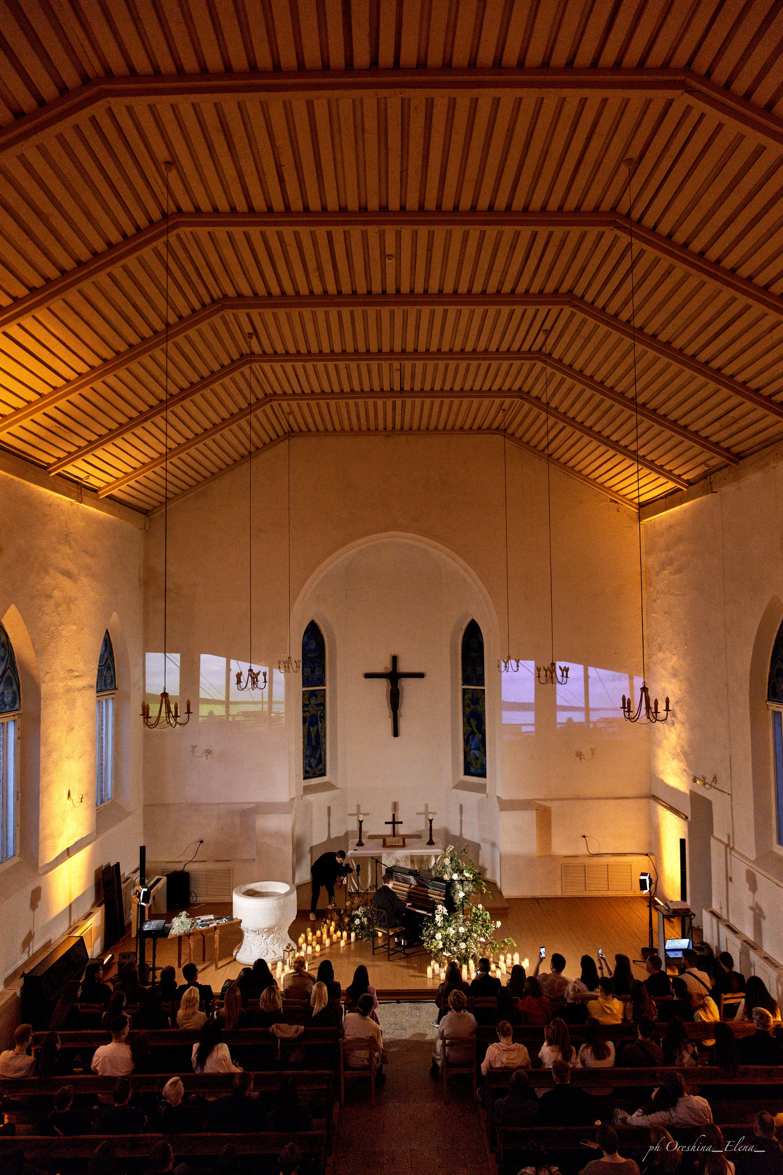 Концерт Дениса Стельмаха. Ульяновск, Евангелическо-Лютеранская церковь Св.Марии. Свадебный и семейный фотограф в Ульяновске Орешина Елена