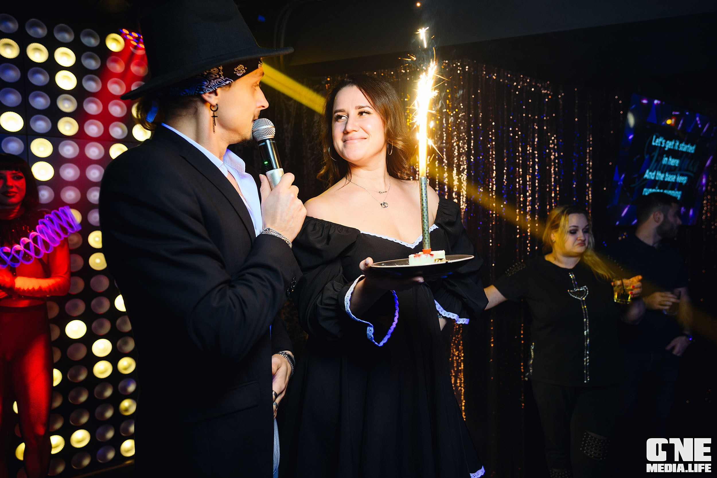 Фоторепортаж из караоке-клуба Эйфория. One Media Life: фоторепортажи, фотоотчеты с мероприятий и заведений