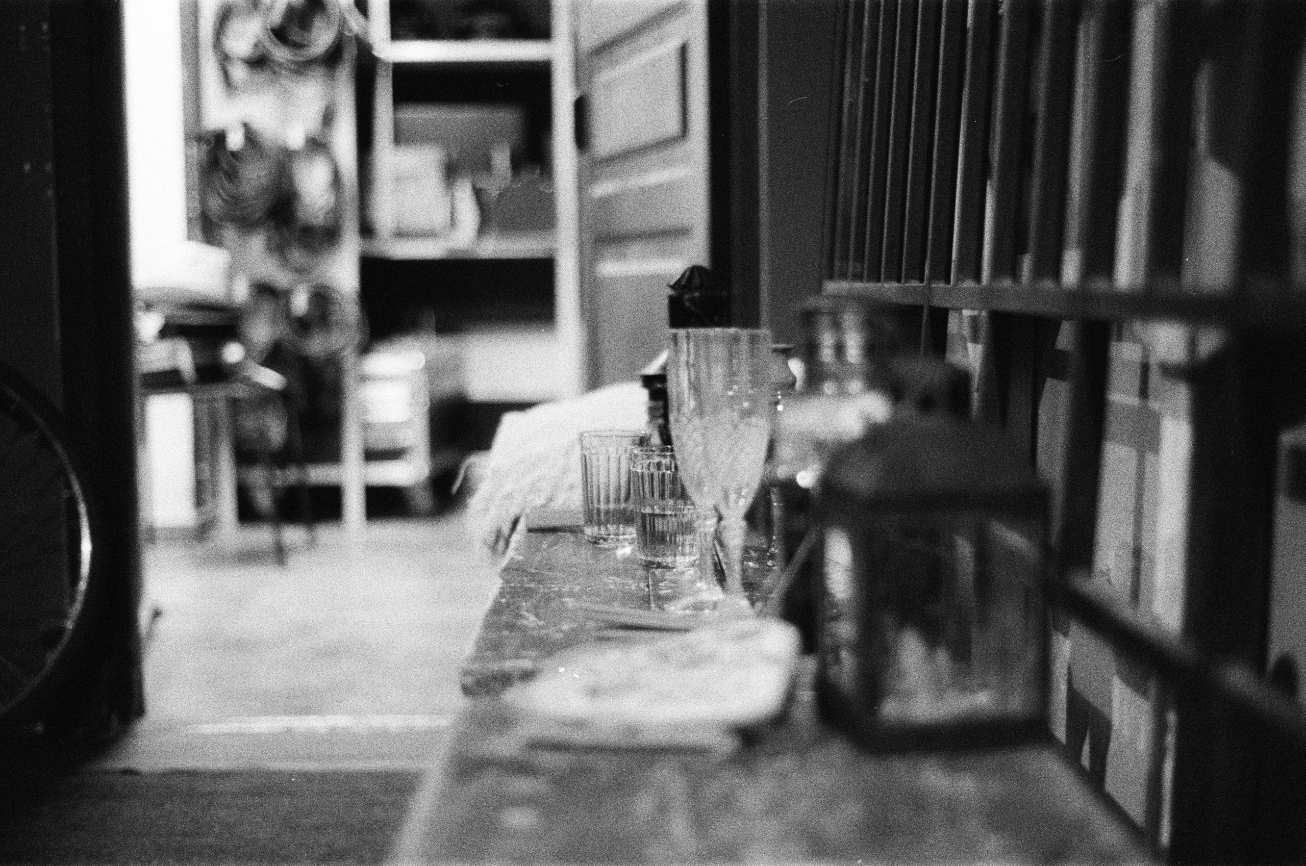 Фотосерия о магии театра и трансформации актёра: грим, костюмы, эмоции и визуальные метаморфозы на пути к сценическому образу. На фото — актёры Театра Стаса Намина и Мастерской Петра Фоменко. Фотограф: Ожерельев Лев