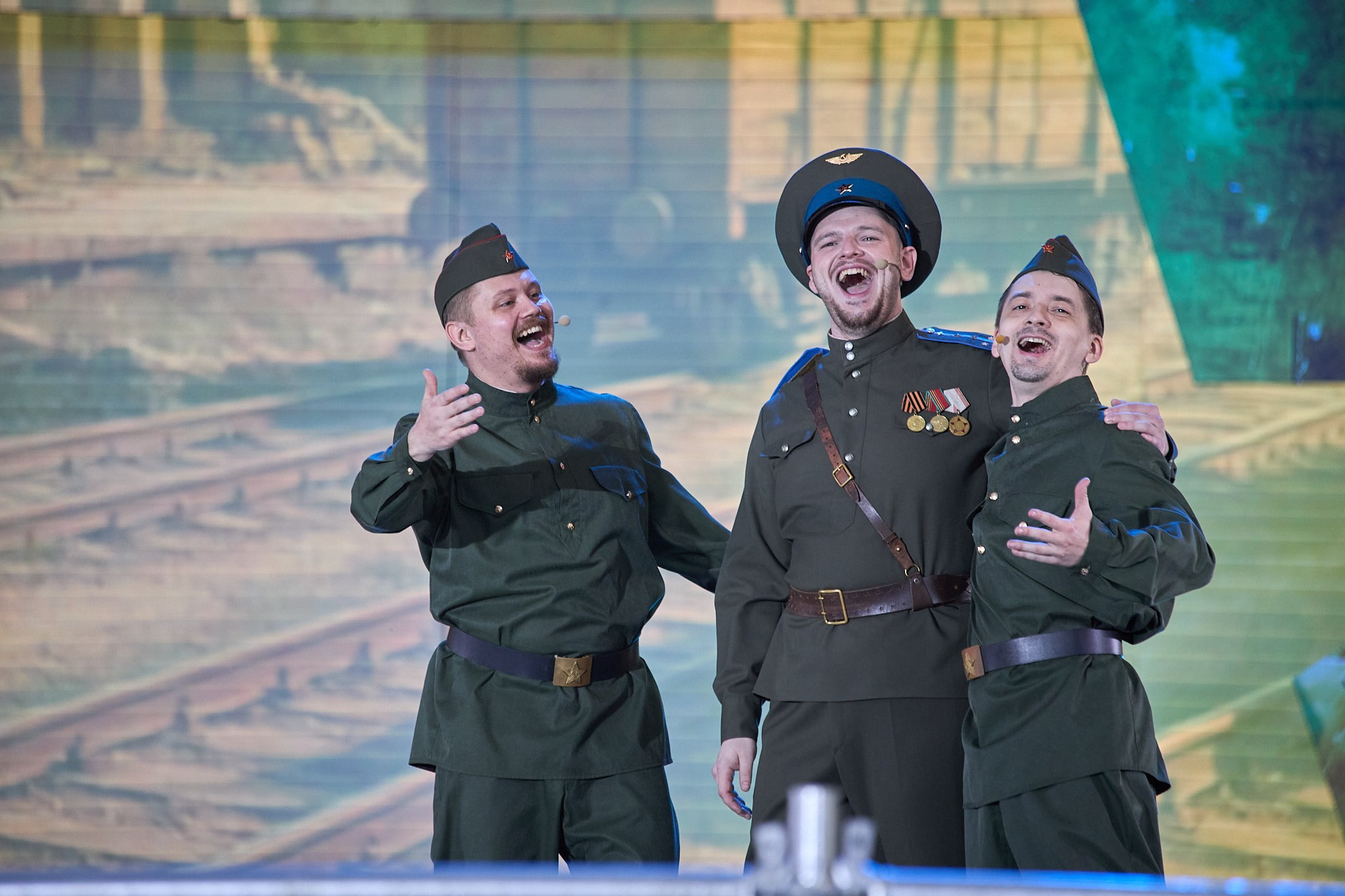 Концерт 9 мая 2025 года на соборной площади. Фотограф Омск | Александр Вандеров