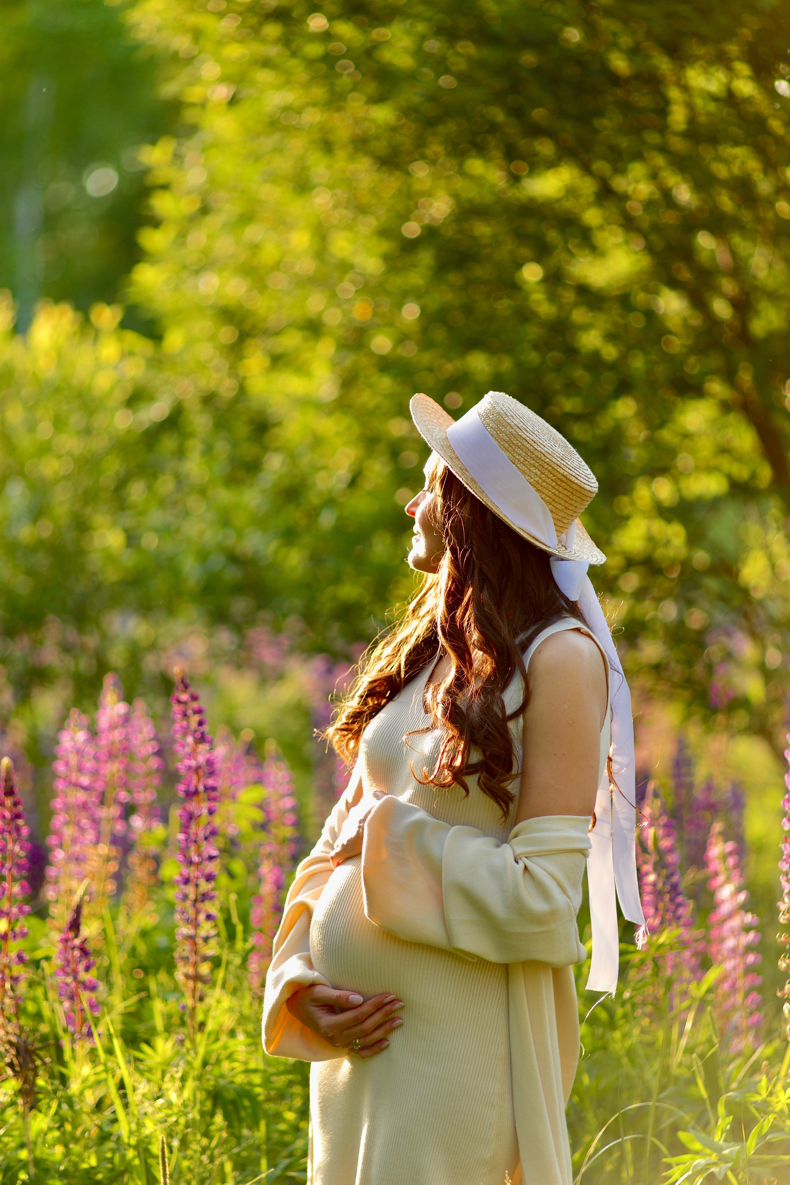 Фотосессия в люпинах. Свадебный и семейный фотограф-Королева Натали/Раменское-Жуковский-Москва/тел.+7 (985) 153-75-43